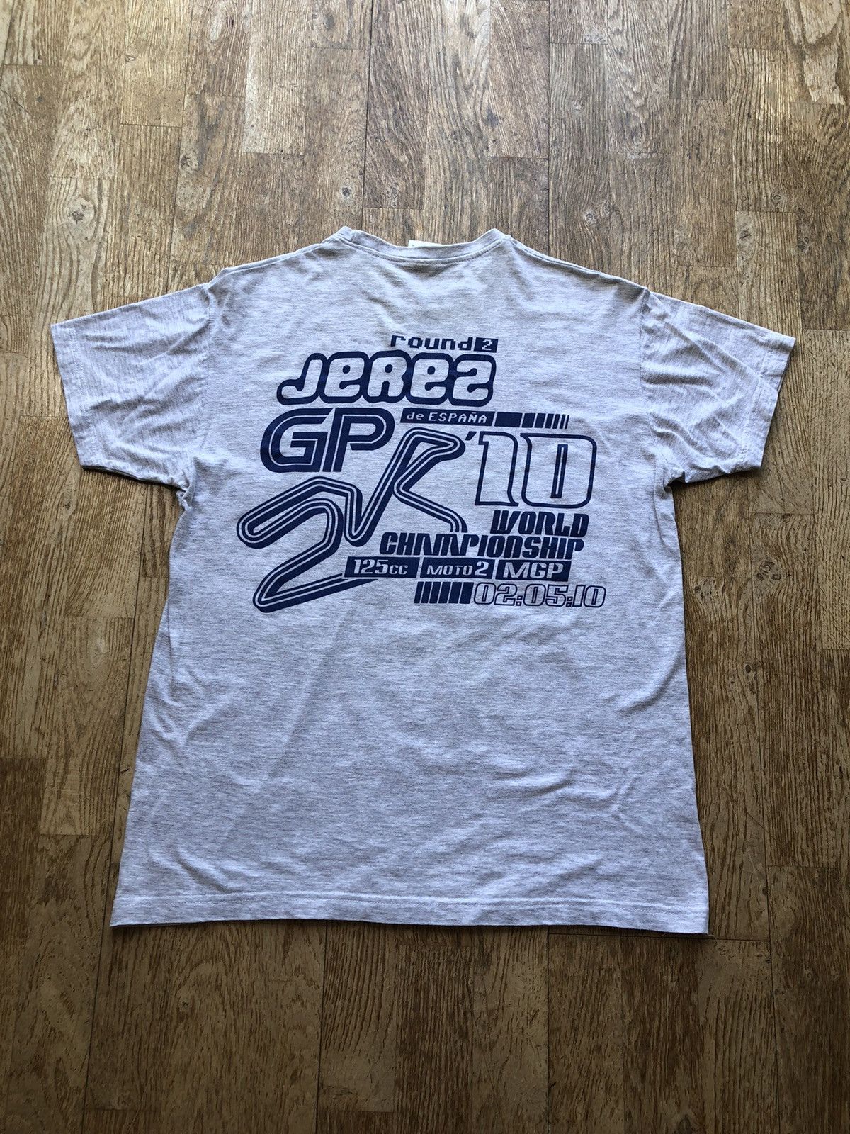 Formula 1 RARE MOTO GP RACING SPAIN JEREZ VINTAGE BIKE TEE SHIRT Size US M / EU 48-50 / 2 - 2 Thumbnail