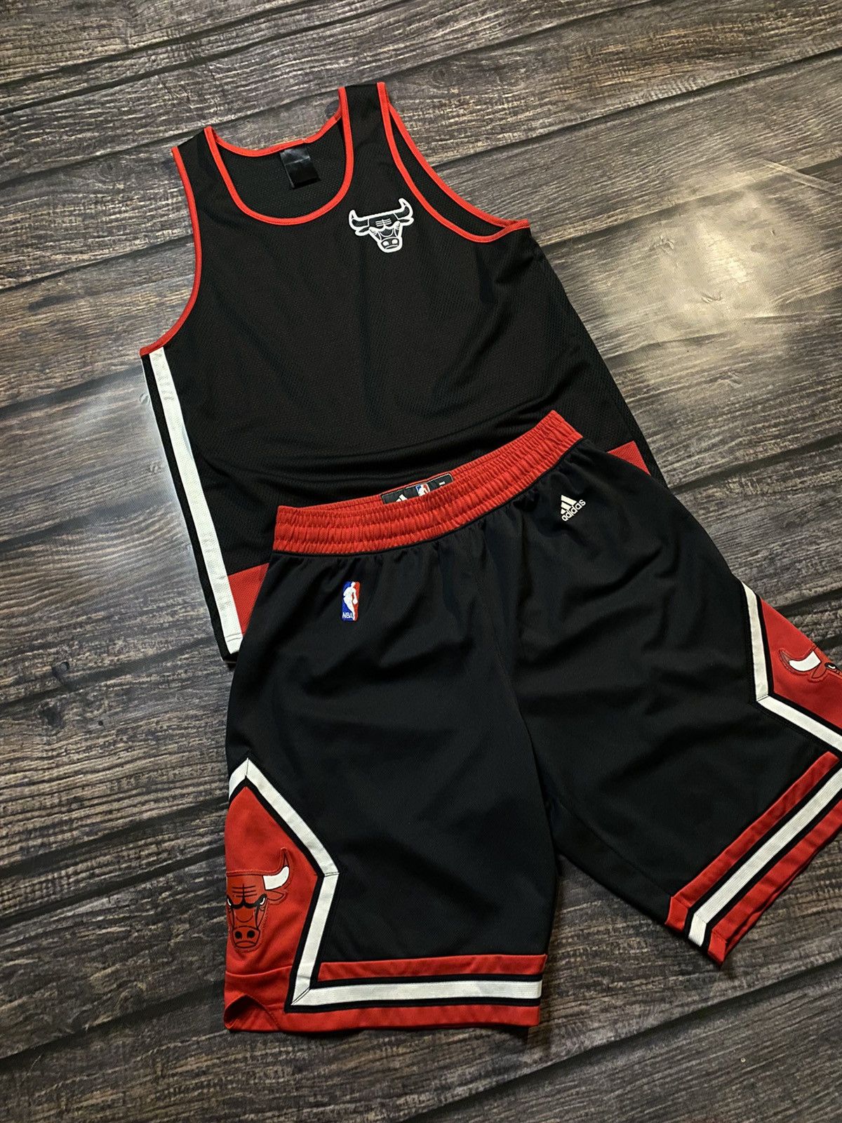 Adidas × NBA RARE❗️ADIDAS NBA CHICAGO BULLS SPORT SUIT Size US M / EU 48-50 / 2 - 2 Thumbnail
