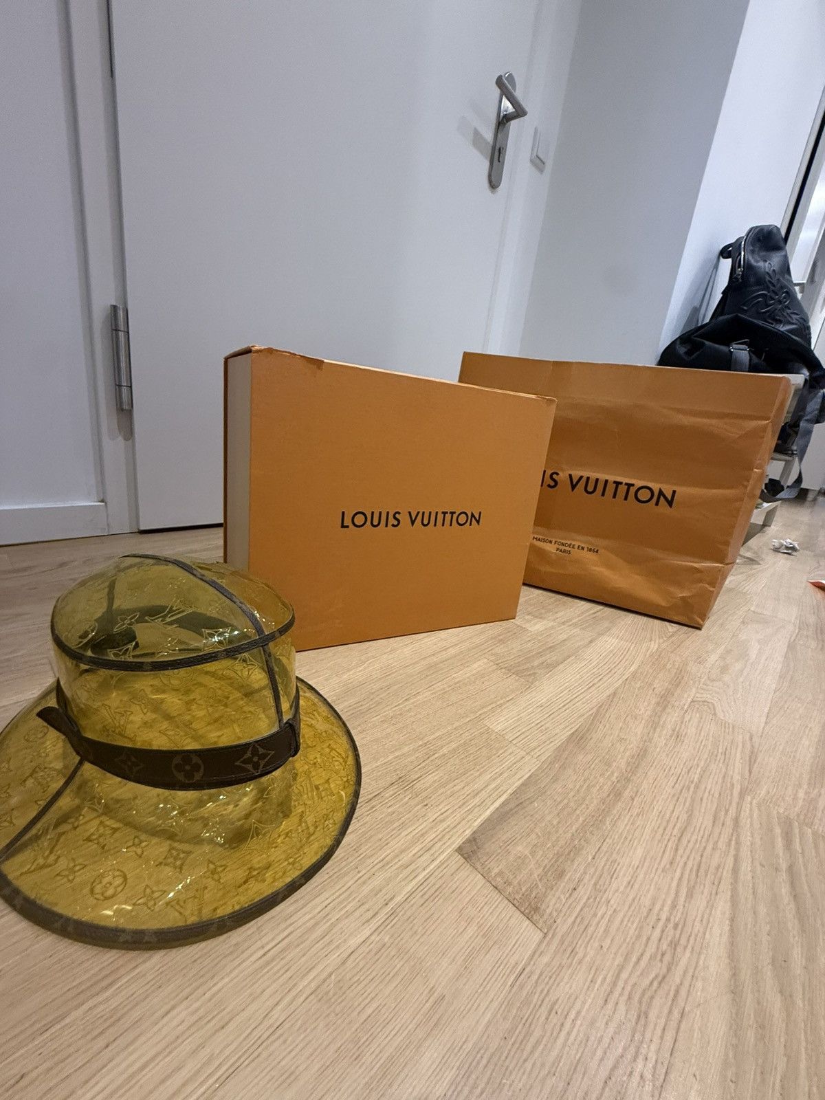 Louis Vuitton Louis Vuitton Bucket Hat Yellow Monogram (Rare Runway Piece) Size ONE SIZE - 21 Thumbnail