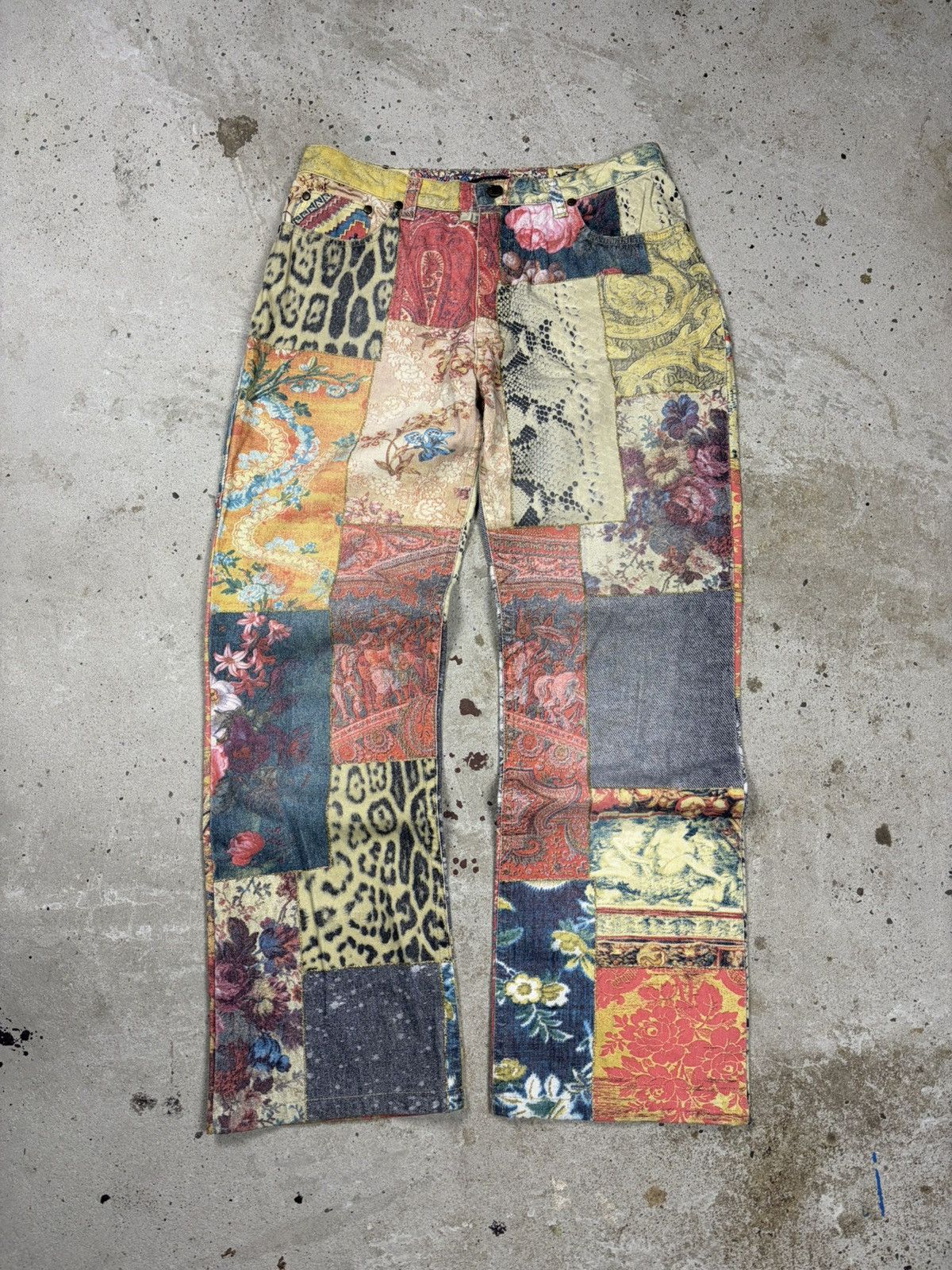 Roberto Cavalli FW 2002 Roberto Cavalli Patchwork Animal Print Bootcut Jeans Size 30" / US 8 / IT 44 - 1 Thumbnail