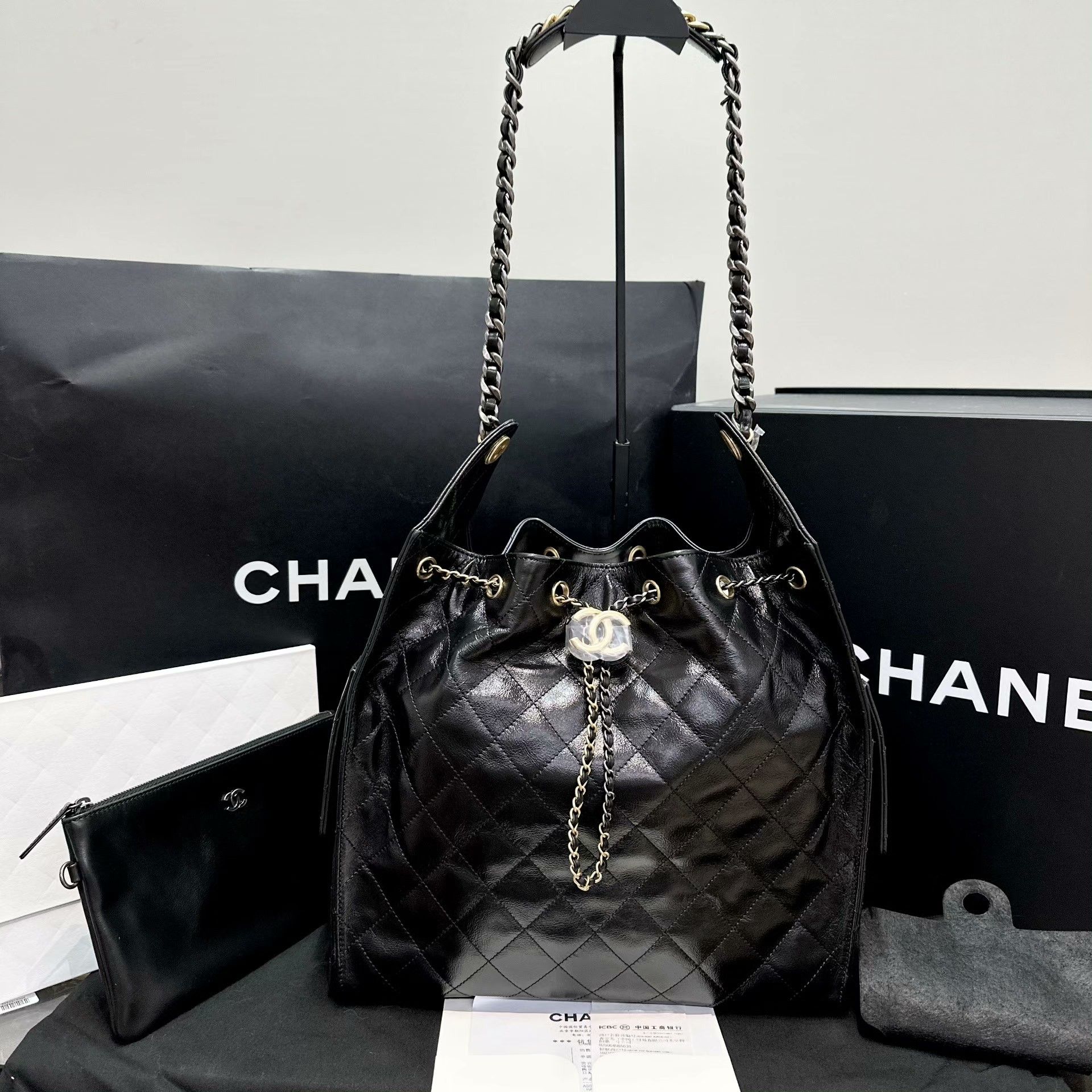 Chanel Pre-loved Bag Very good condition Size ONE SIZE - 1 Thumbnail