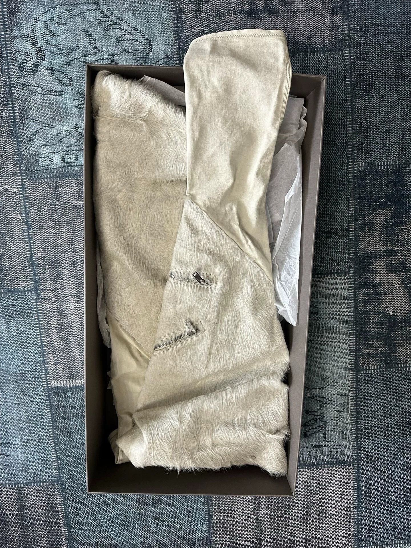 Rick Owens Rick Owens 25FW Women's White Horsehair Cargo Flare 37 Size US 6.5 / IT 36.5 - 6 Thumbnail