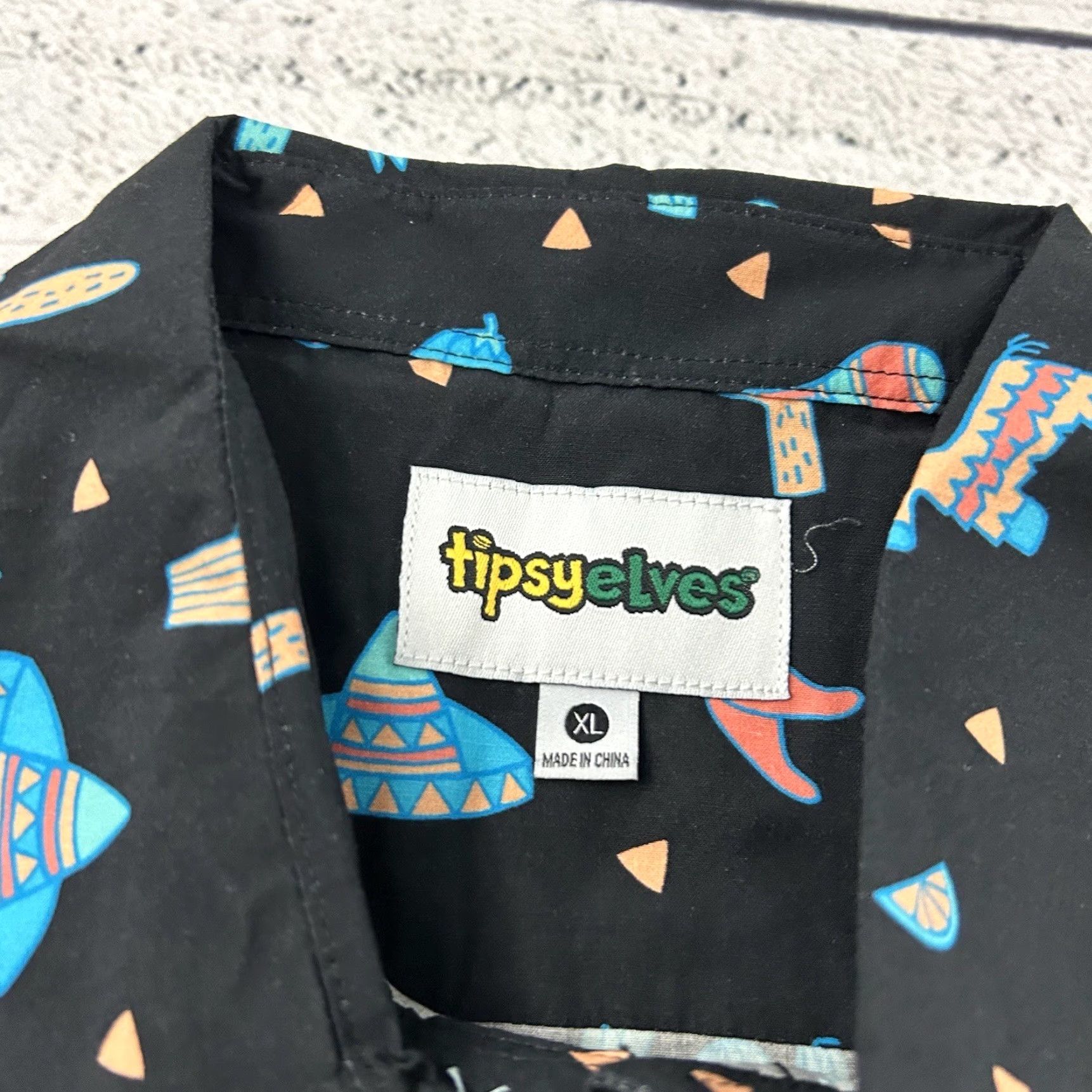 Vintage Tipsy Elves Midnight Fiesta Short Sleeve Button-Up Shirt XL Black Men Size US XL / EU 56 / 4 - 2 Thumbnail