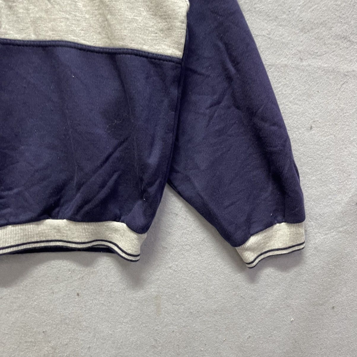 Trussardi Vintage 90s Trussardi Navy Crewneck Sweatshirt Size US M / EU 48-50 / 2 - 4 Thumbnail