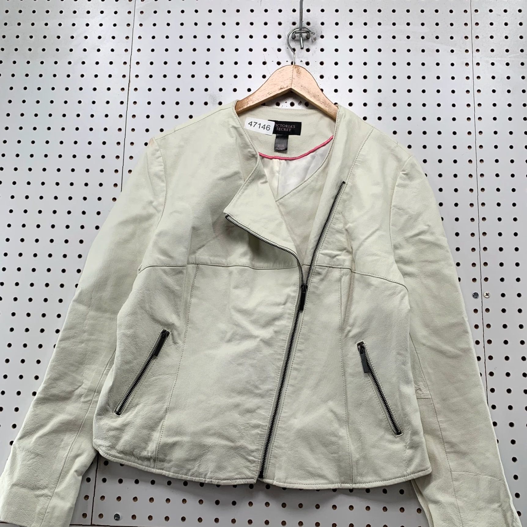Victoria's Secret Victoria's Secret Leather Motorcycle Jacket Womens XL White Slant Zip Biker Size XL / US 12-14 / IT 48-50 - 4 Thumbnail