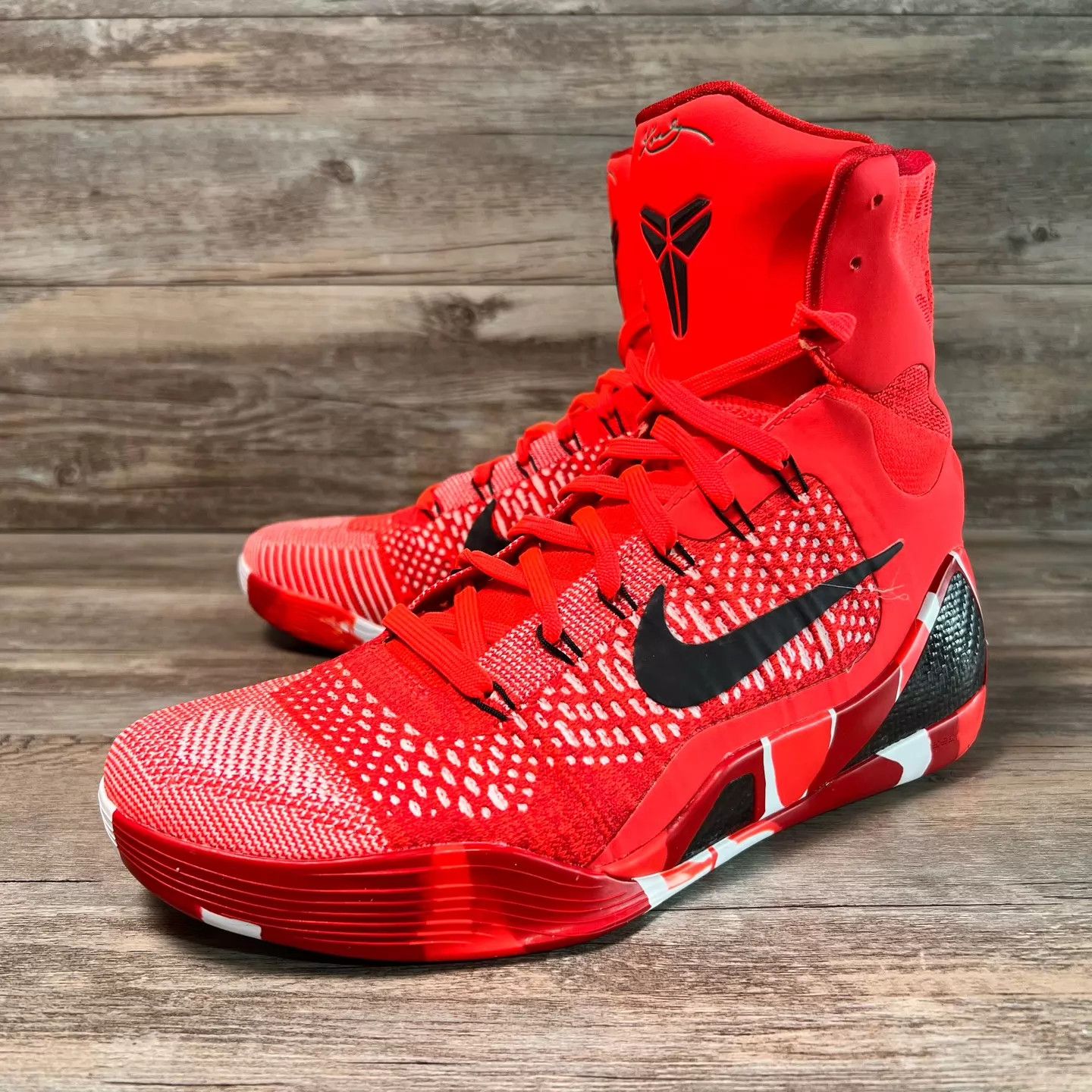 Nike Nike Kobe 9 Xmas Red/White 43 Size US 9.5 / EU 42-43 - 1 Thumbnail