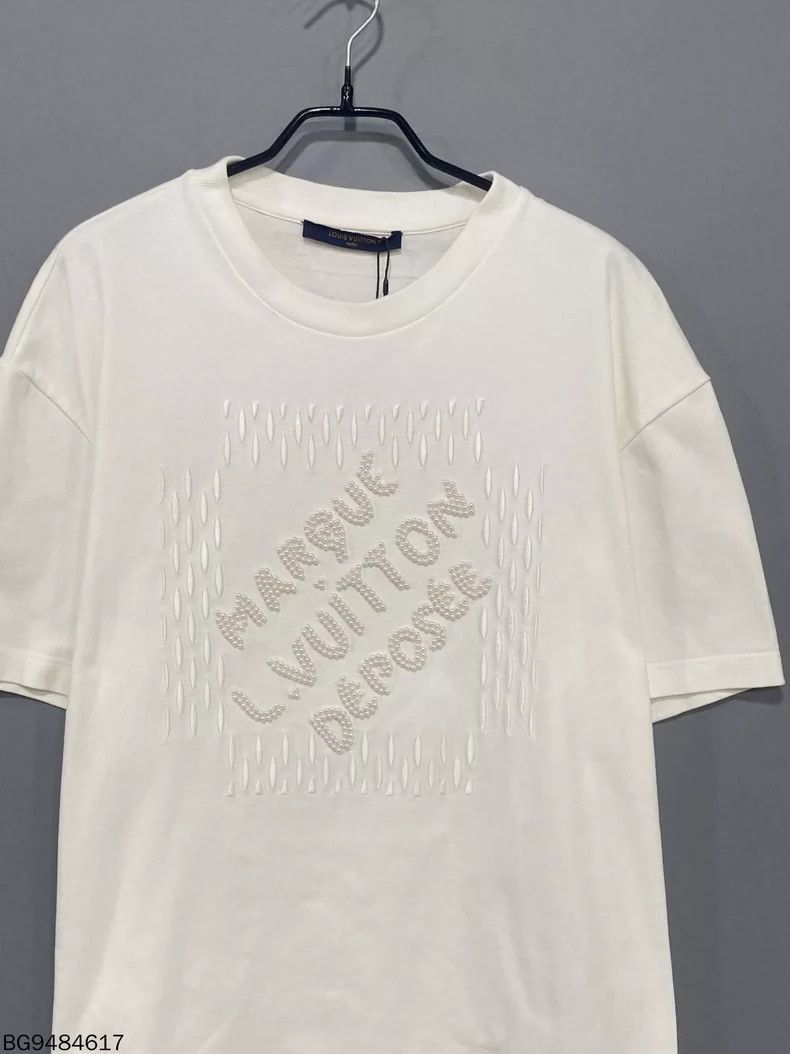 Louis Vuitton Louis Vuitton Pharrell Logo Short Sleeve Tee- Size L / US 10 / IT 46 - 2 Thumbnail