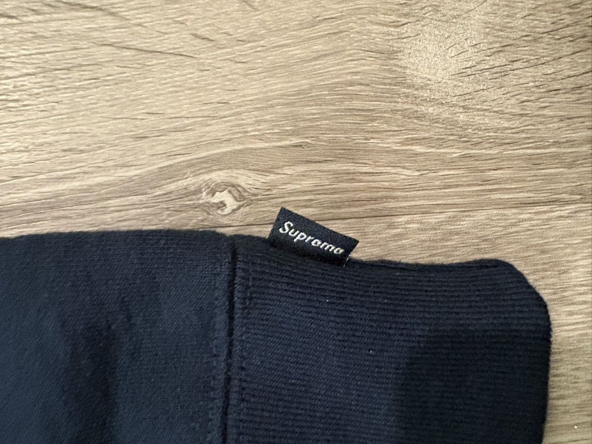 Supreme Supreme Micro Logo Hooded Sweatshirt (FW24) Size US L / EU 52-54 / 3 - 4 Thumbnail