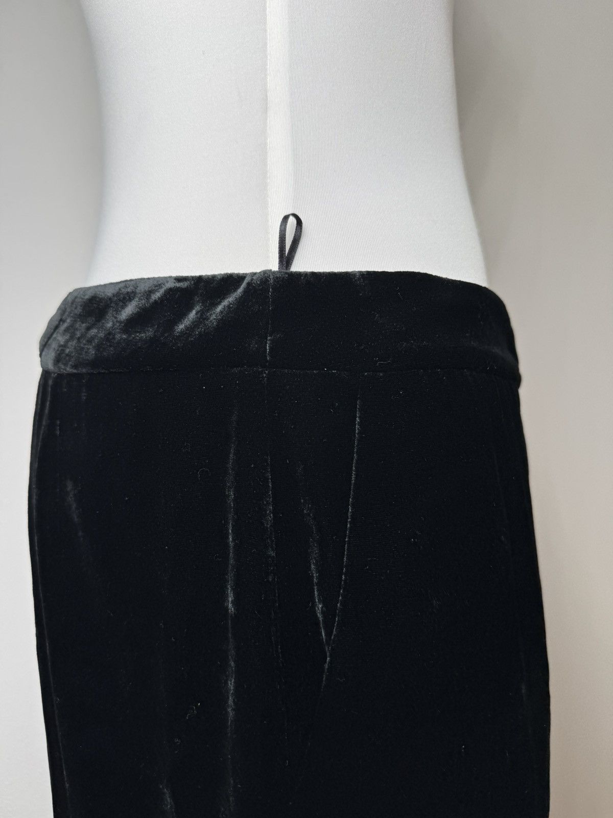 Emilio Pucci Vintage Pucci Velvet Skirt Black IT40 Size 27" / US 4 / IT 40 - 12 Thumbnail