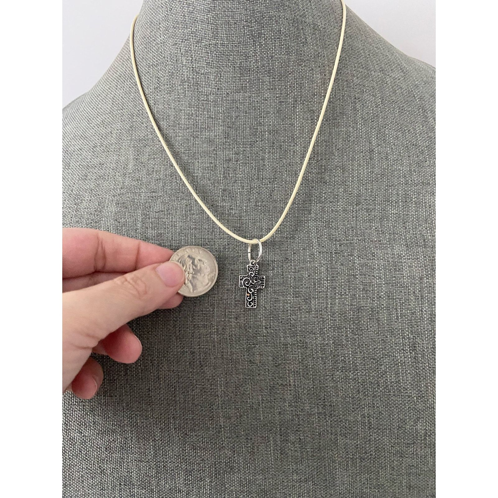 Handmade Upcycled cross pendant necklace Size ONE SIZE - 2 Thumbnail