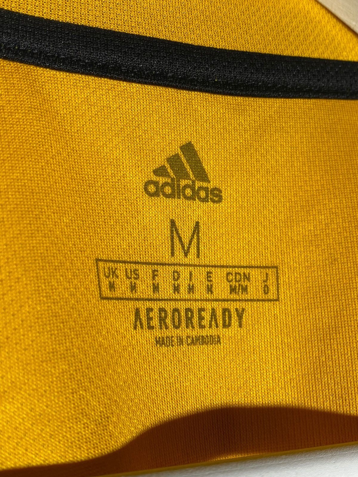 Adidas Adidas FC Wolves Wolverhampton 2020 Home Football Shirt Size US M / EU 48-50 / 2 - 16 Thumbnail