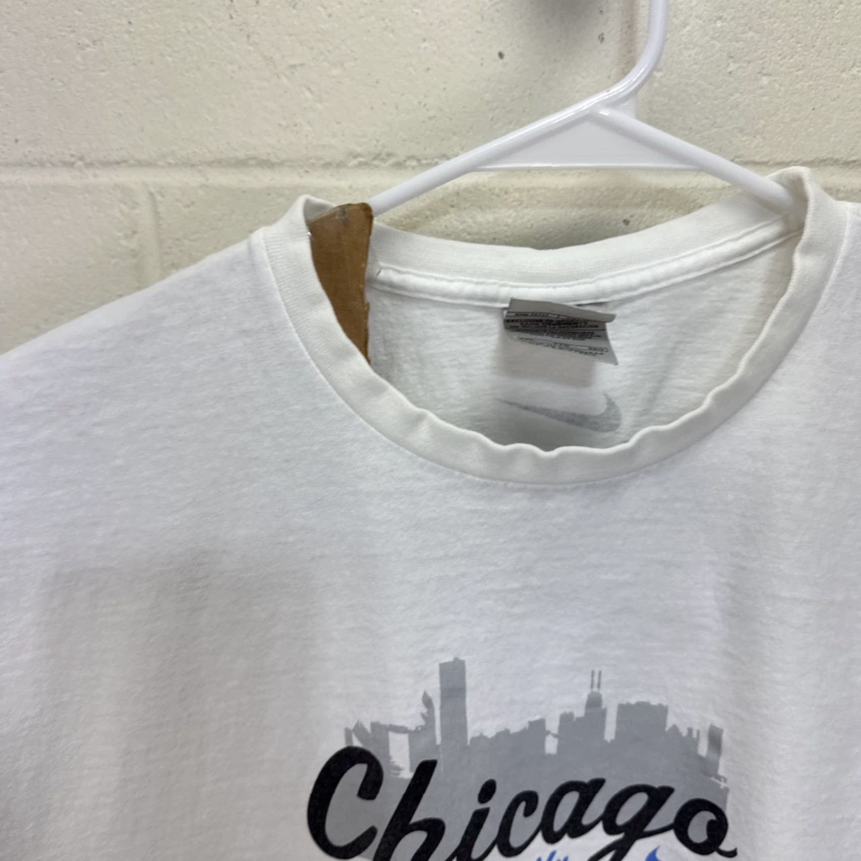 Nike VINTAGE Nike Chicago Skyline T SHIRT XL (2XL) White Nike Logo Just Do It City 90s Mens Shirt Size US XXL / EU 58 / 5 - 4 Thumbnail