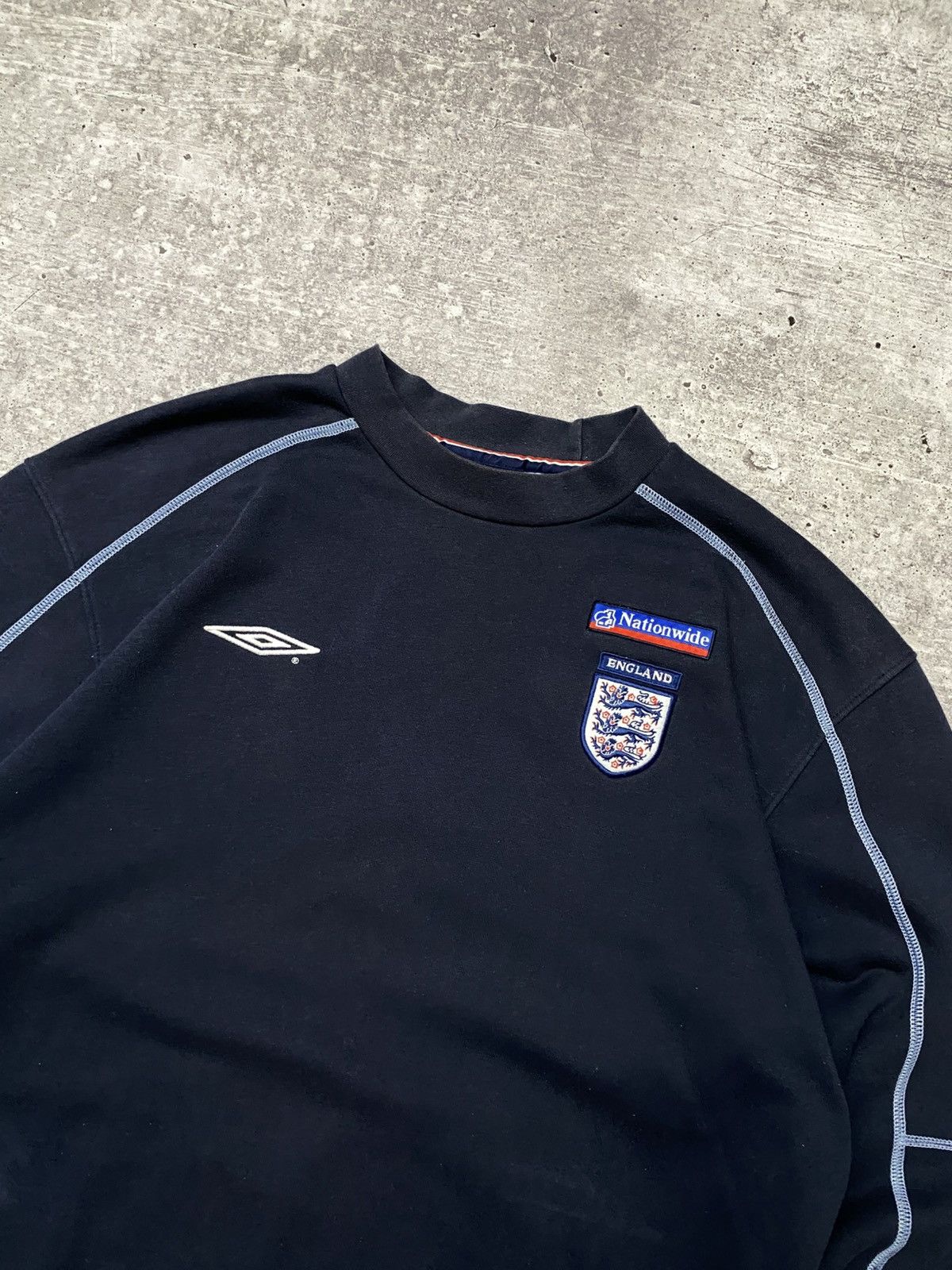 Umbro 🔥UMBRO ENGLAND VINTAGE SOCCER SWEATSHIRT Size US L / EU 52-54 / 3 - 4 Thumbnail