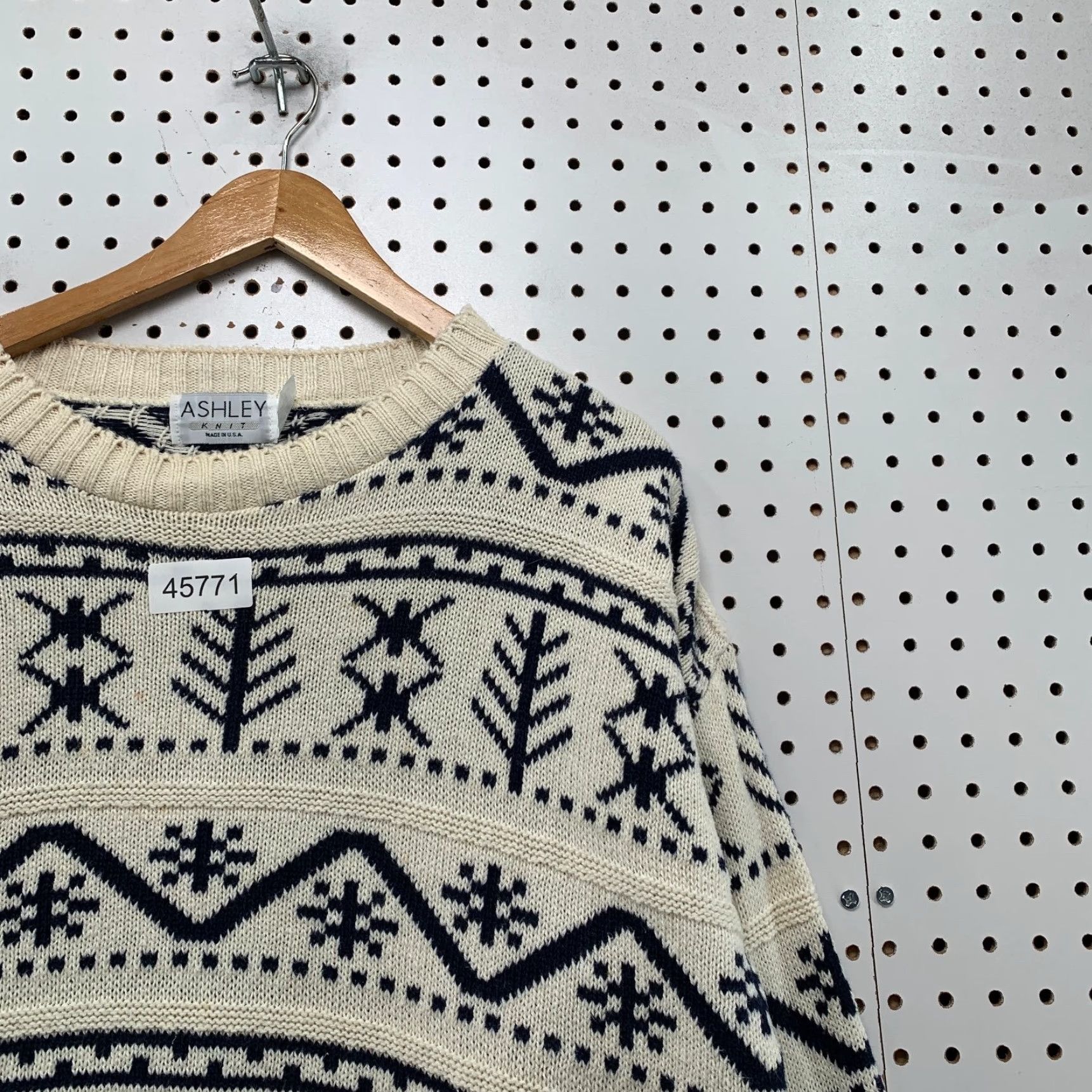 Vintage VINTAGE Ashley Knit Mens Large Fair Isle Nordic Sweater Beige 100% Cotton Pullover Knit Crew Neck 90s Ski Winter Casual Size US L / EU 52-54 / 3 - 6 Thumbnail