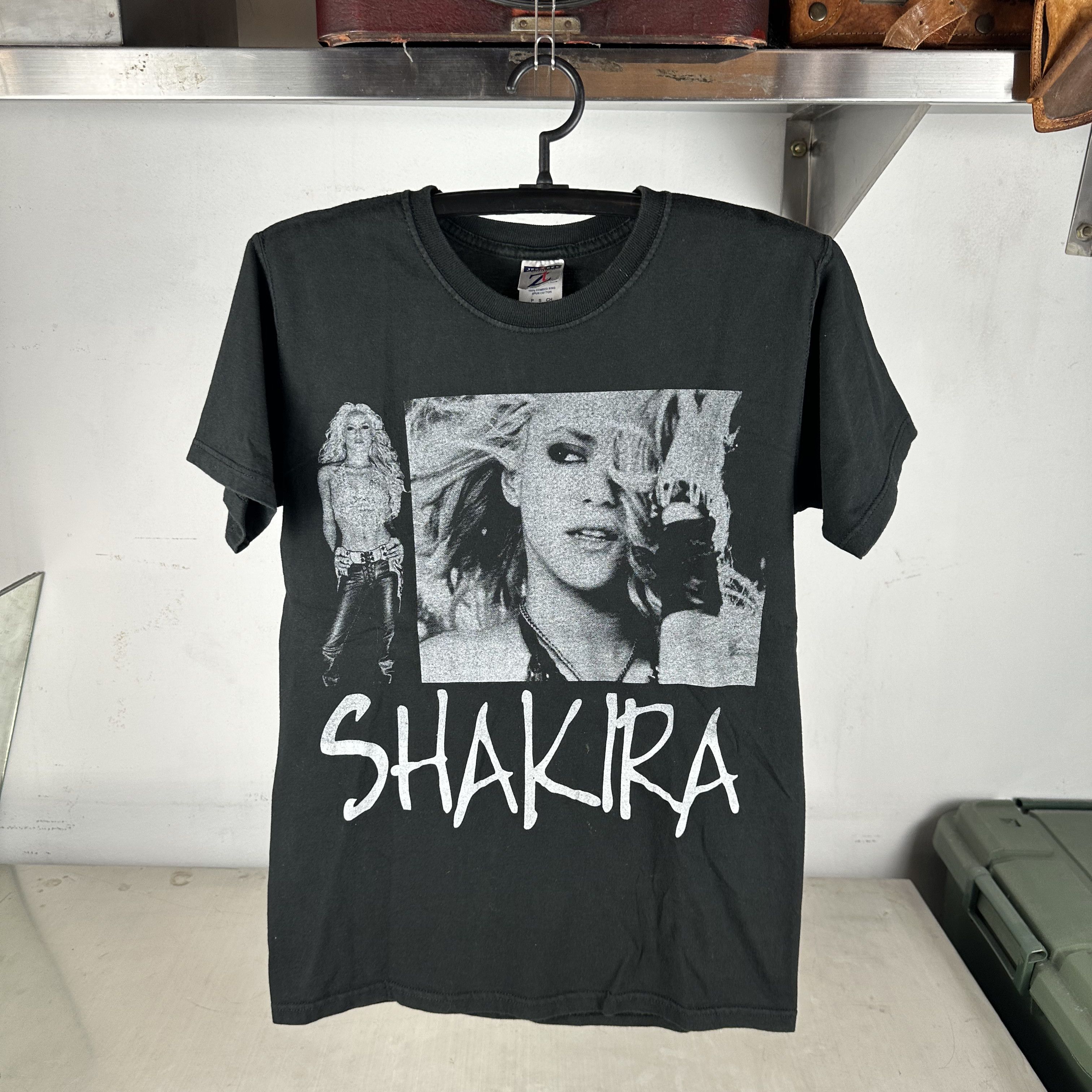 Vintage Shakira | Grailed