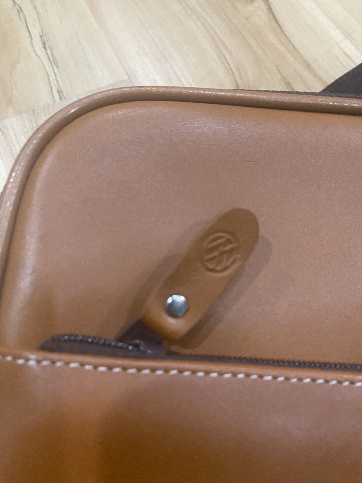 Genuine Leather × Vintage Vintage Volkswagen leather travel beg / cross bag Size ONE SIZE - 6 Thumbnail