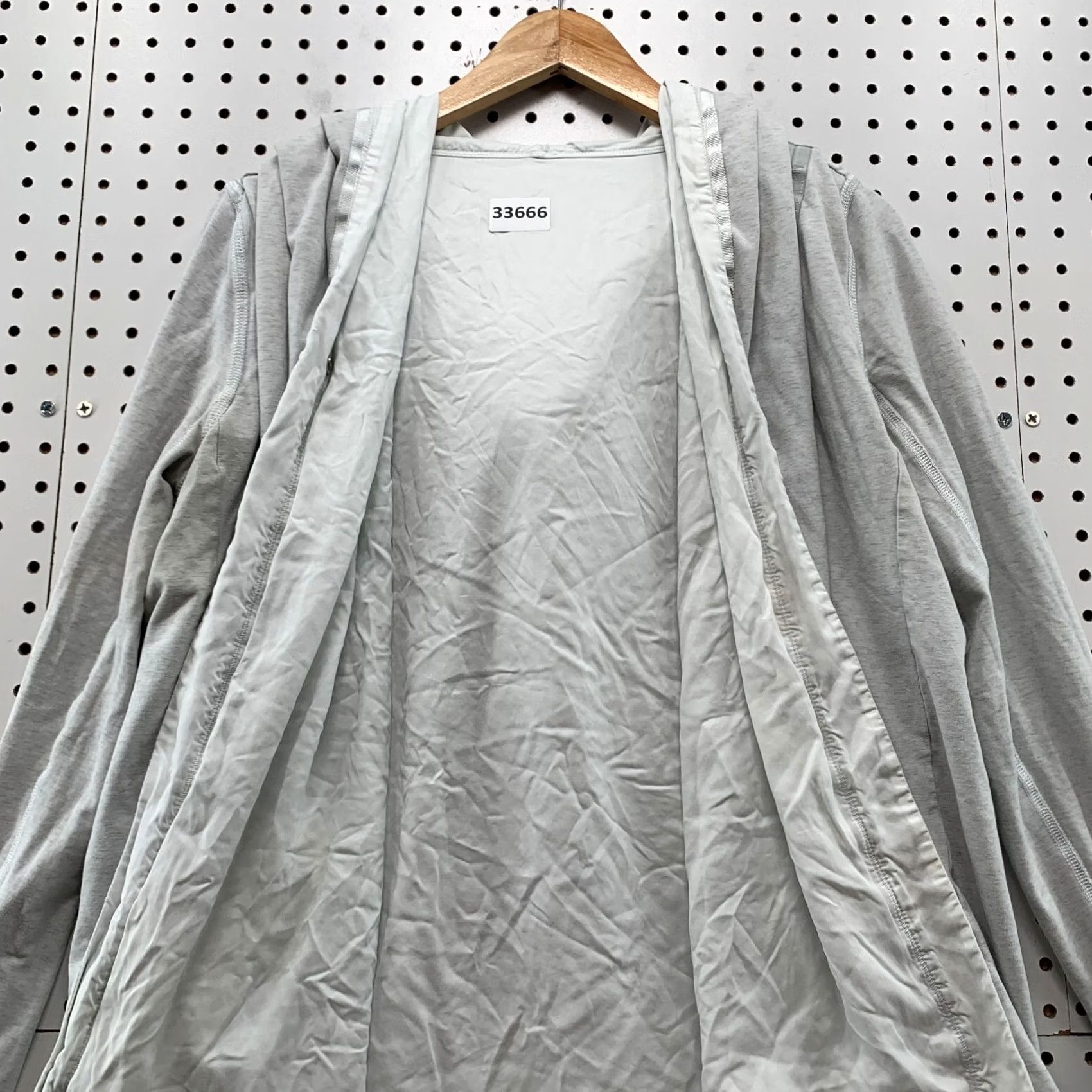 Lululemon Lululemon Hooded Wrap Sweatshirt Womens Size 8 Gray Casual Work Out Size M / US 6-8 / IT 42-44 - 6 Thumbnail