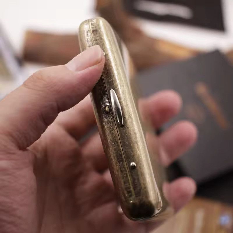 Other Retro Brass Portable Flower Pattern Cigarete Case Size ONE SIZE - 7 Thumbnail