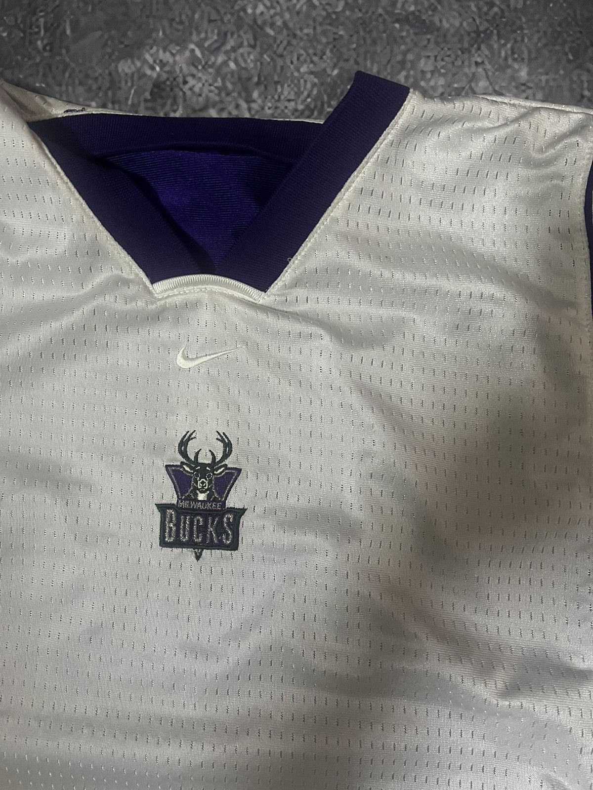 Nike VTG Nike Reversible Milwaukee Bucks Basketball Jersey Size US XL / EU 56 / 4 - 4 Thumbnail