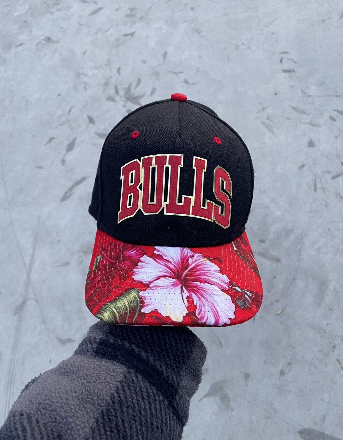 Mitchell & Ness × NBA Vintage Chicago Bulls Mitchell Ness NBA Hats Y2K cap Flowers Size ONE SIZE - 5 Thumbnail