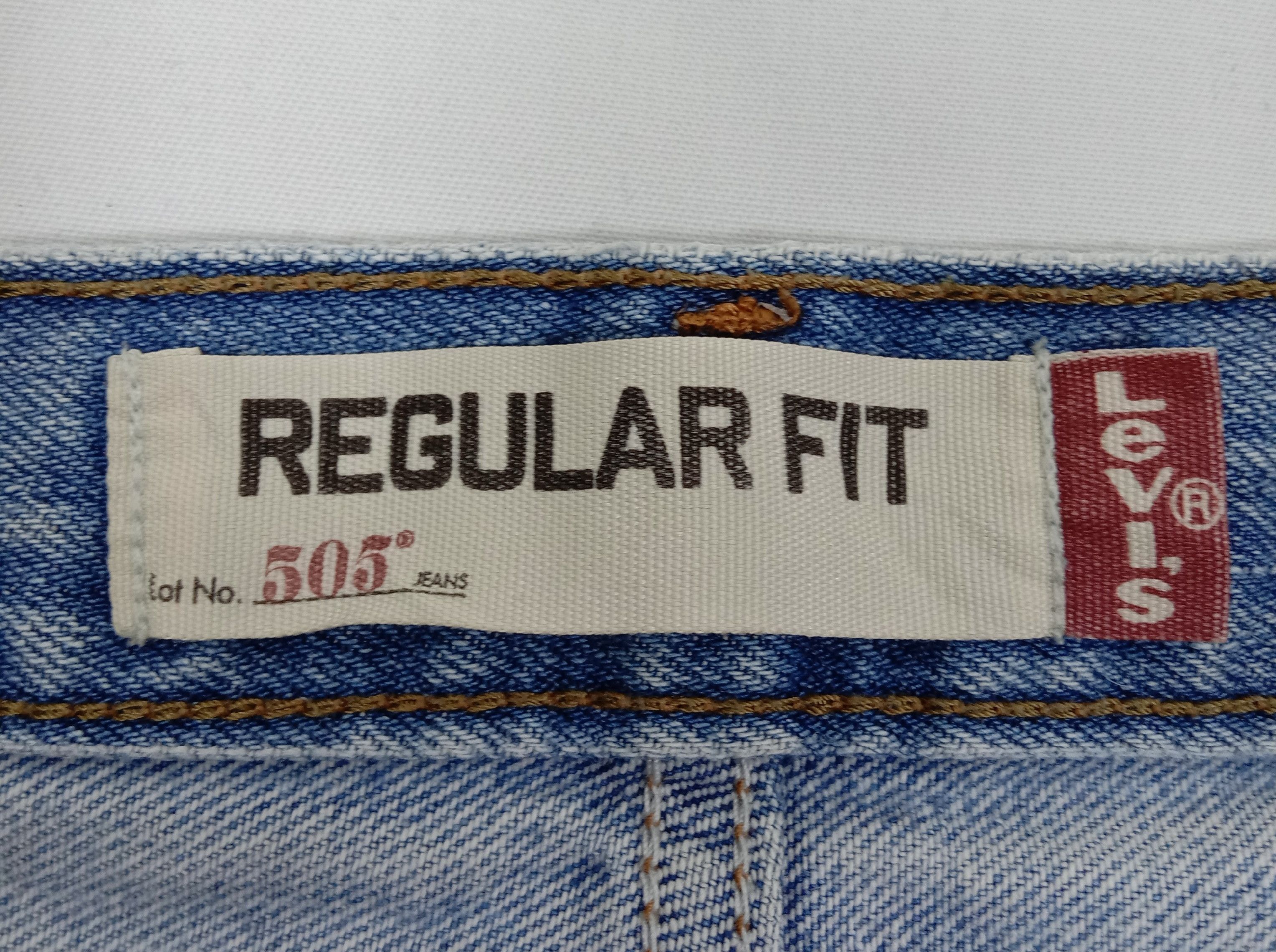 Levi's Vintage Levi's 505 Jeans Faded Blue Distressed Denim Size US 33 - 12 Thumbnail