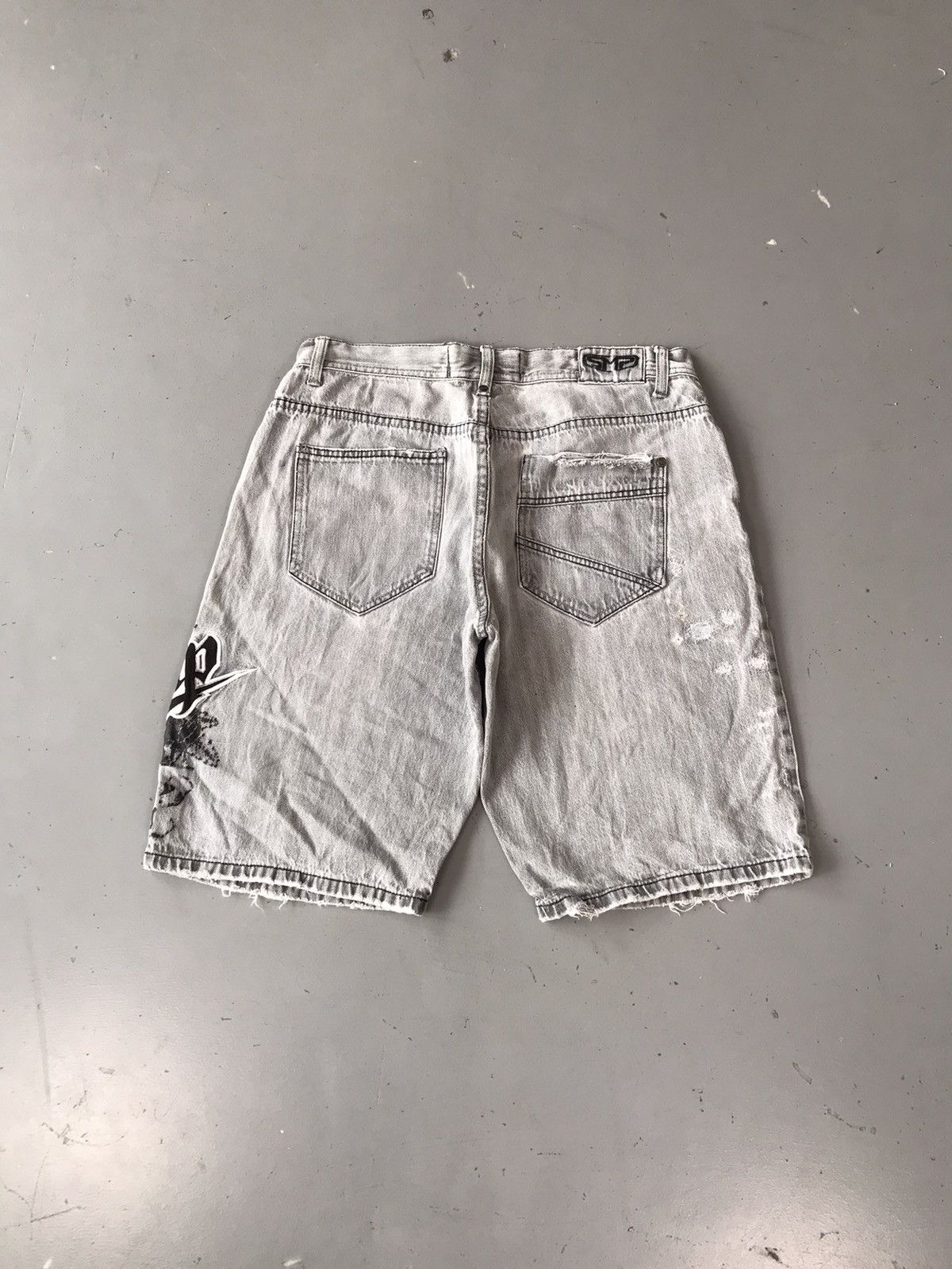 Designer Vintage SMP Embroidery Denim Jorts Size US 34 / EU 50 - 7 Thumbnail