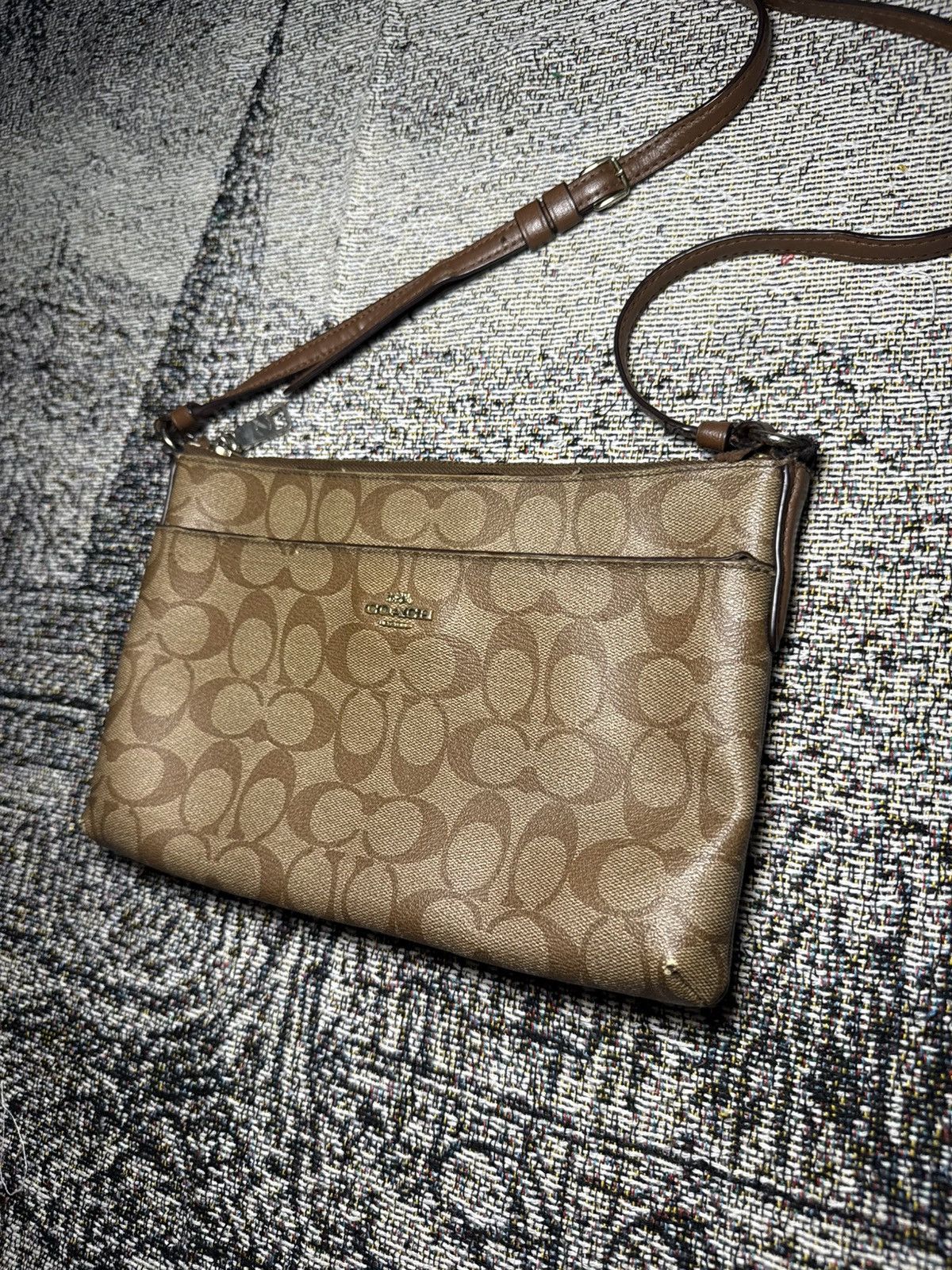 Coach Coach Tan signature pattern crossbody bag Size ONE SIZE - 3 Thumbnail
