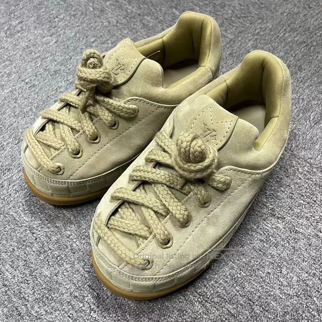Louis Vuitton beige suede leather round toe sneakers. Size US 9 / EU 42 - 2 Thumbnail