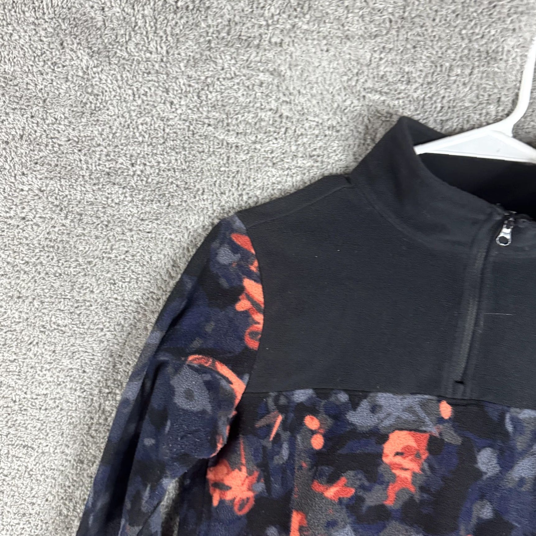 The North Face The North Face Pullover Womens Small Black Camo 1/4 Zip Fleece Hiking Outdoor Size S / US 4 / IT 40 - 5 Thumbnail