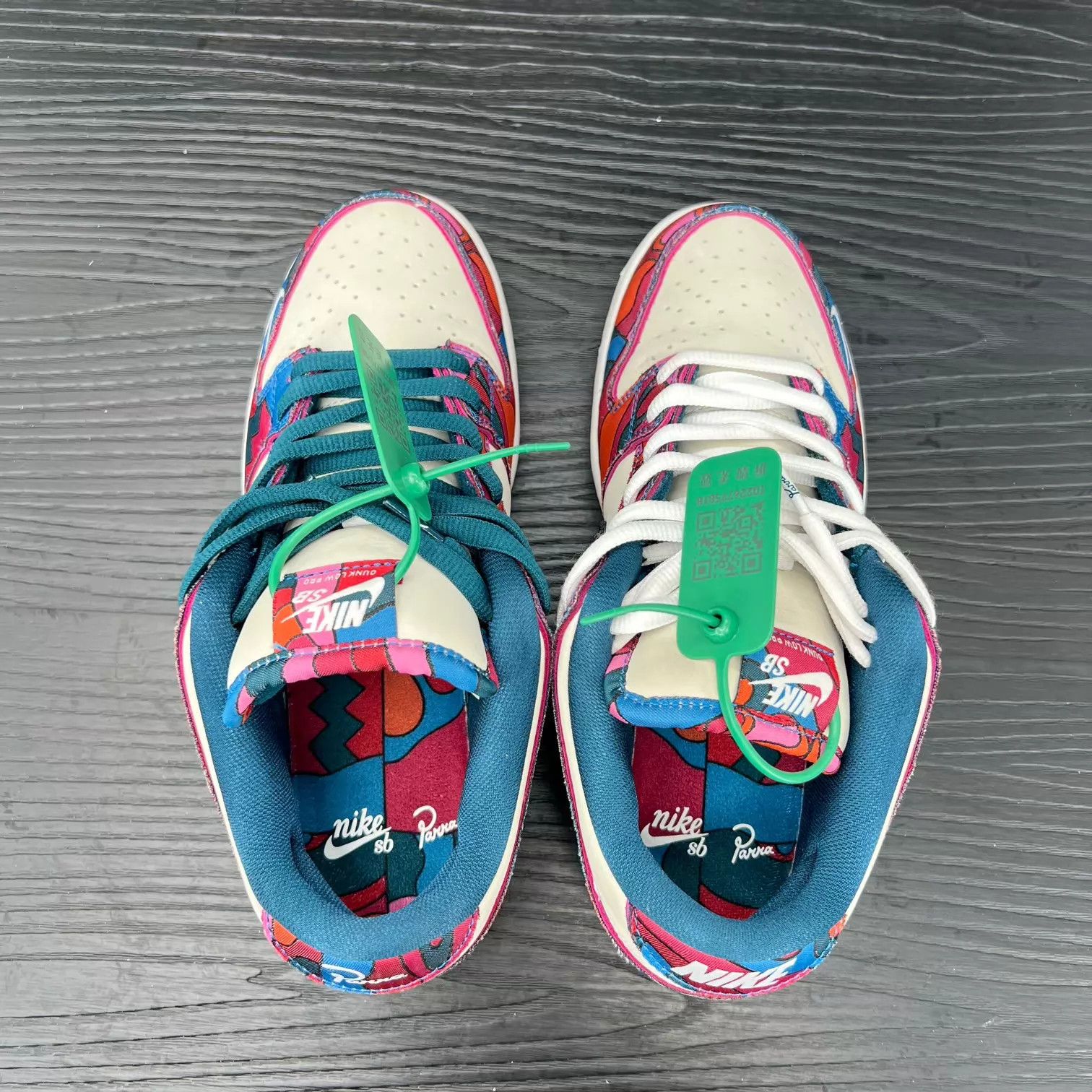 Nike Nike Dunk SB White Red Blue 42 Worn Once With Box Size US 8.5 / EU 41-42 - 5 Thumbnail