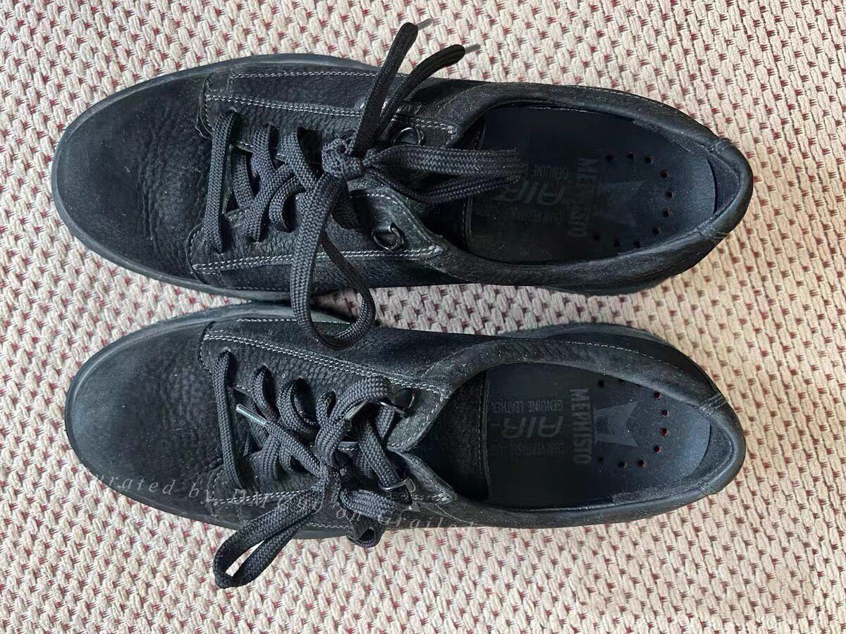 Mephisto Mephisto Black Platform Sneakers Size US 8 / EU 41 - 1 Thumbnail