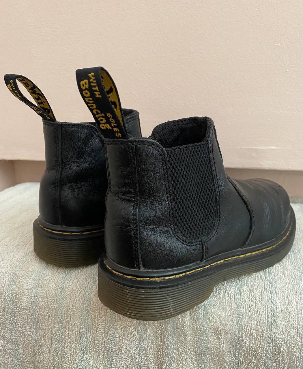 Dr. Martens × Vintage Dr. Martens JUNIOR 2976 SOFTY T LEATHER CHELSEA BOOTS Size US 4 / IT 34 - 9 Thumbnail