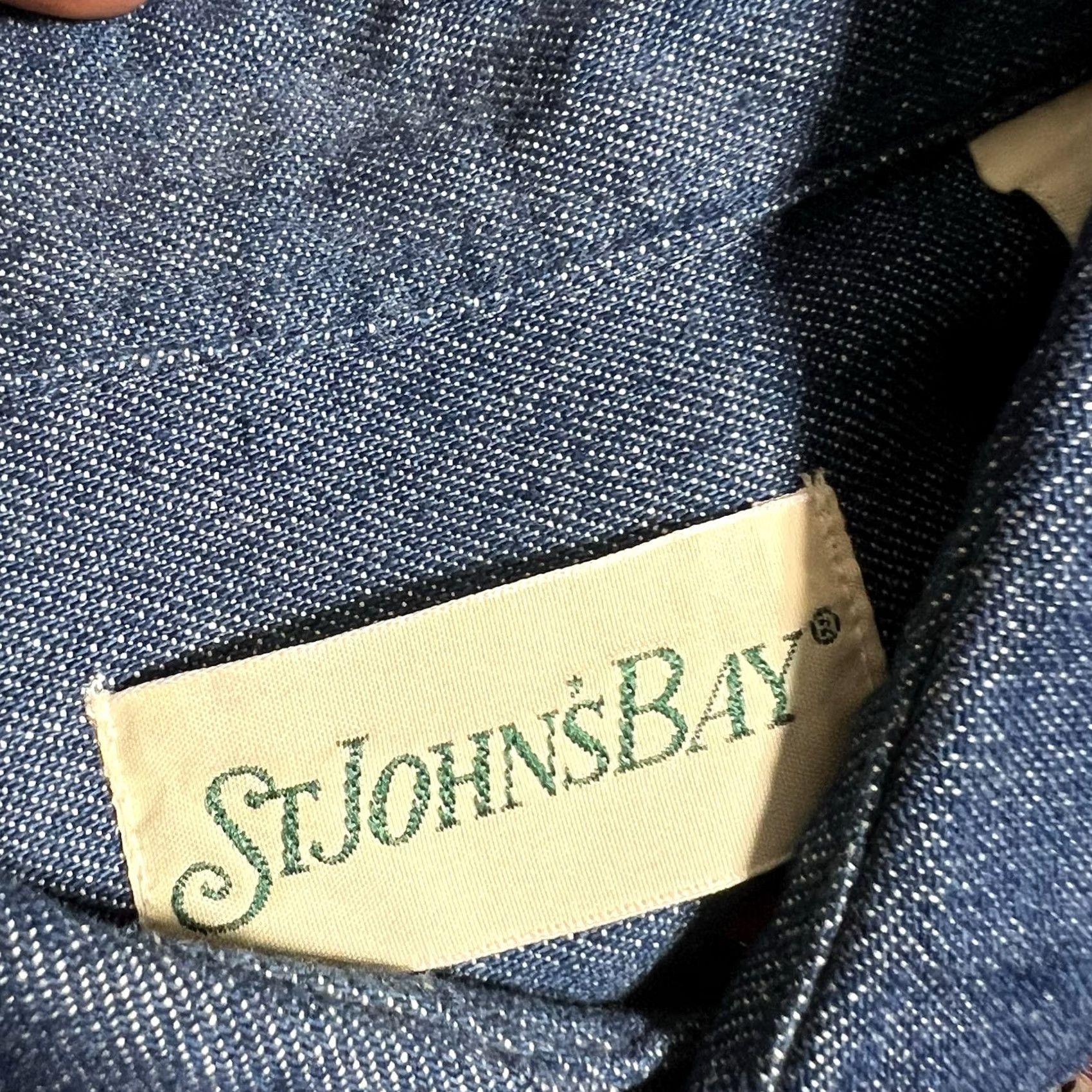Vintage VINTAGE St. John's Bay Button-Down Shirt Denim Corduroy Red Large Mens M Long Sleeve Button-Up Shirt Size US M / EU 48-50 / 2 - 3 Thumbnail