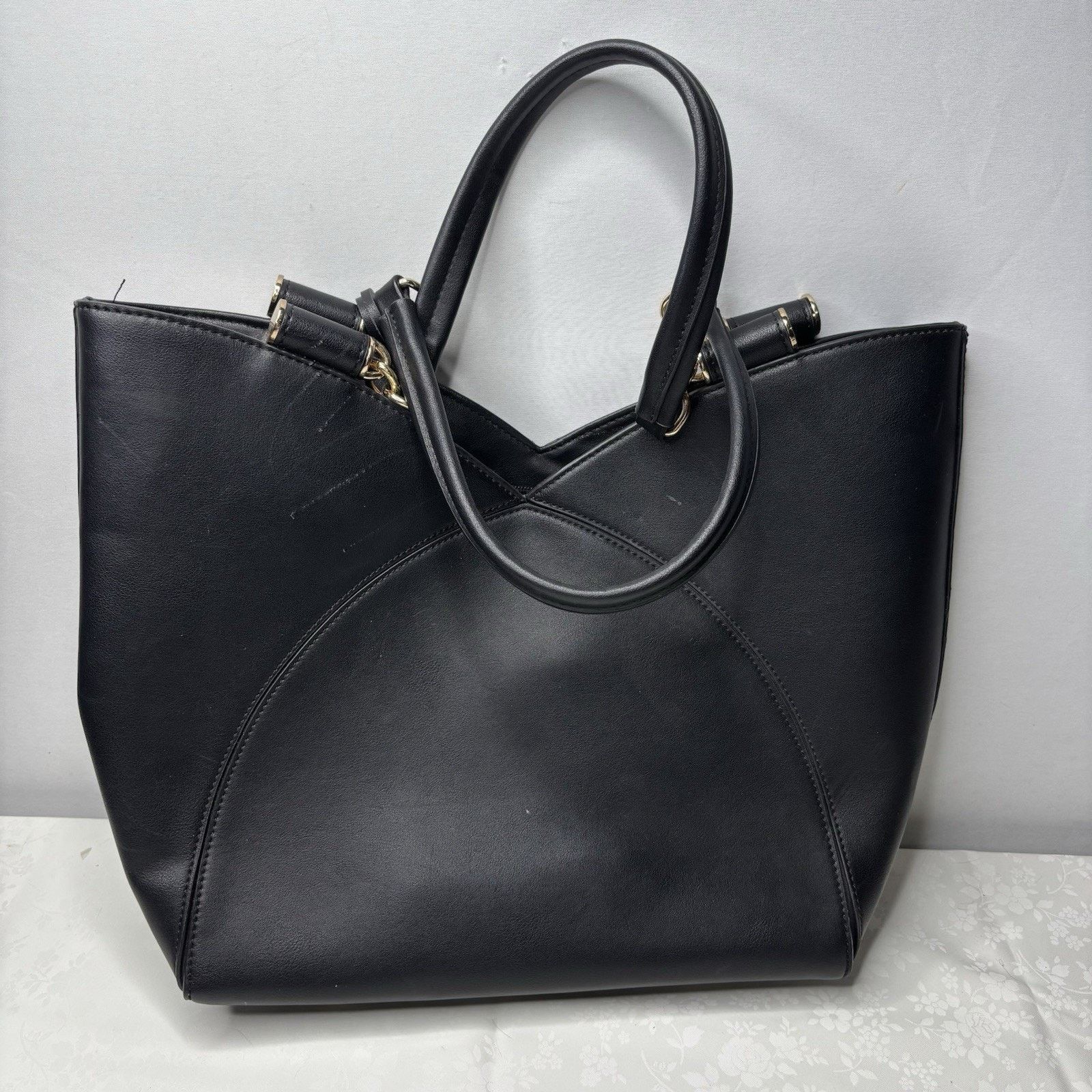 Other MKF Collection City Purse by Mia K Farrow Black Soft Vegan Size ONE SIZE - 4 Thumbnail
