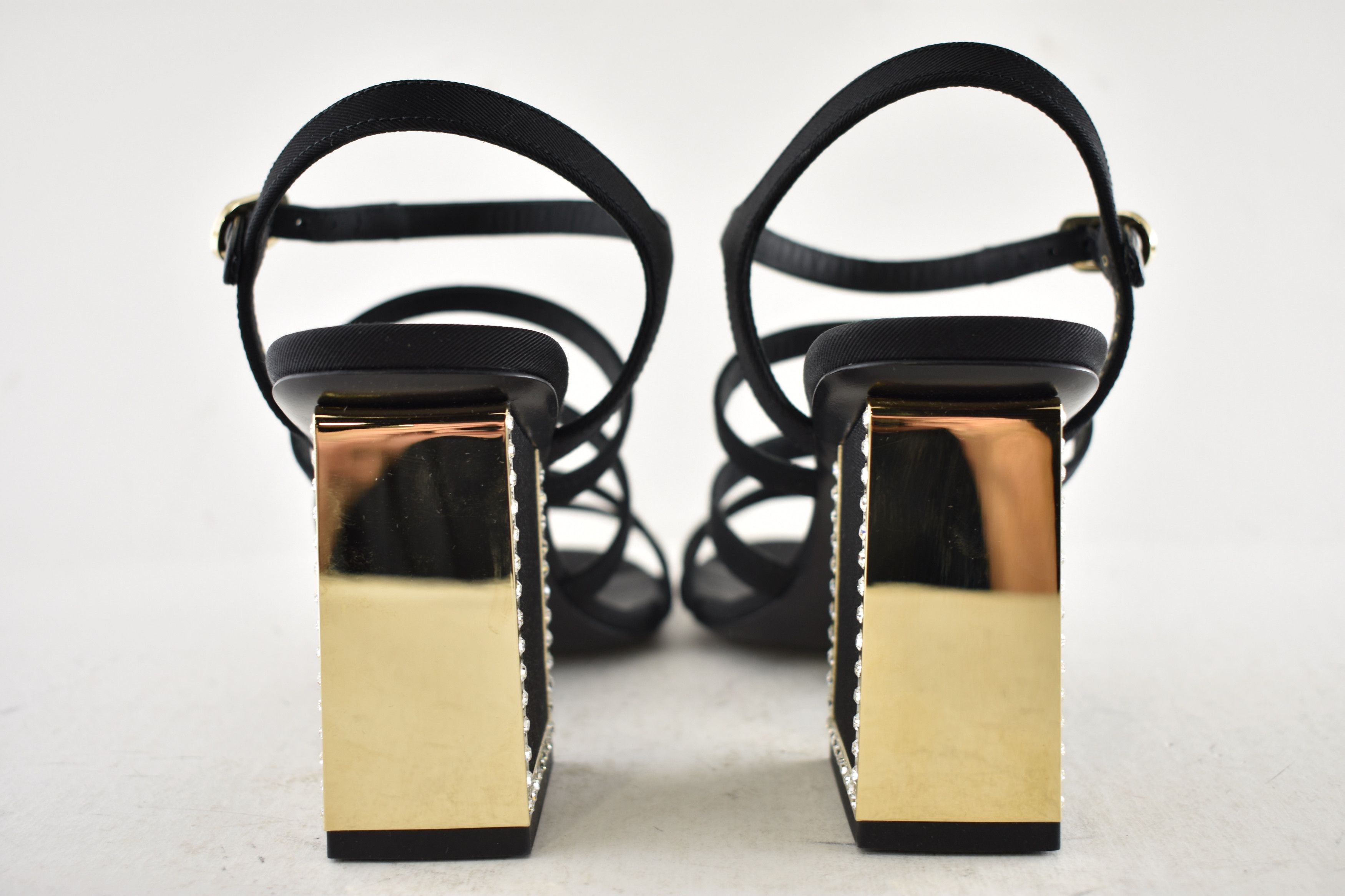 Chanel Chanel 24B Strappy Crystal CC Logo Block Heel Sandal 38 Size US 8 / IT 38 - 15 Thumbnail