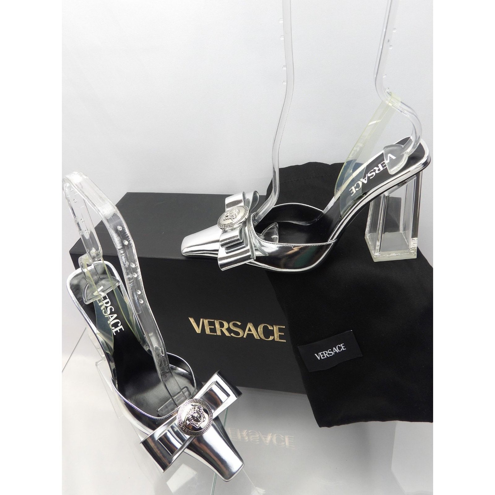 Versace VERSACE SILVER PATENT LEATHER COIN MEDUSA HEAD PUMPS 36 ITA Size US 6 / IT 36 - 1 Thumbnail