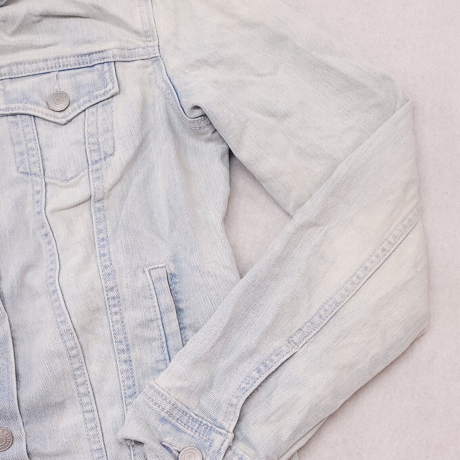 Old Navy Old Navy Button Up Denim Jean Jacket Womens Size S Blue Size S / US 4 / IT 40 - 6 Thumbnail