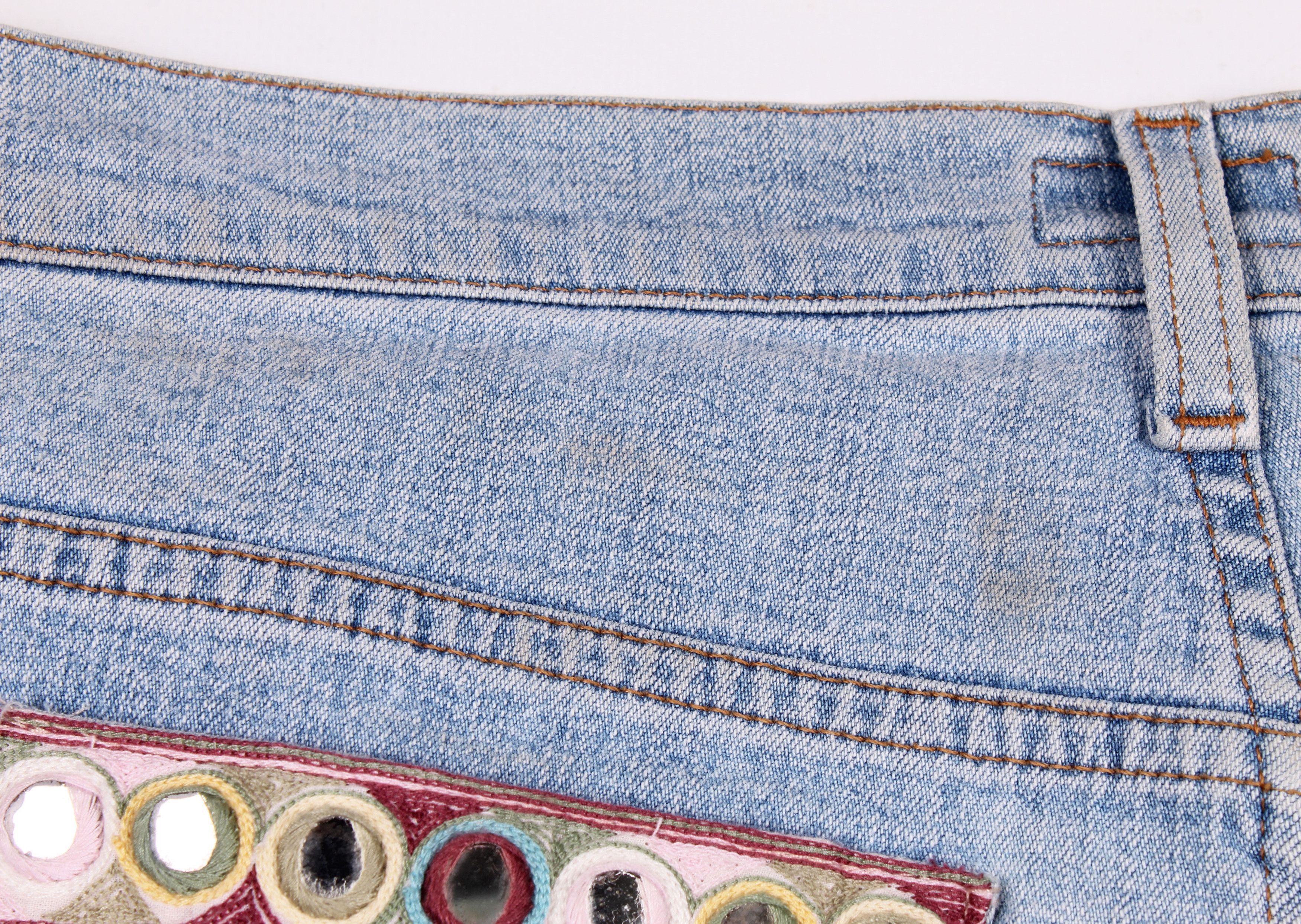 Blumarine × Vintage Vintage Blugirl Blumarine Y2K Hand Embroidered Shorts Size 30" / US 8 / IT 44 - 9 Thumbnail