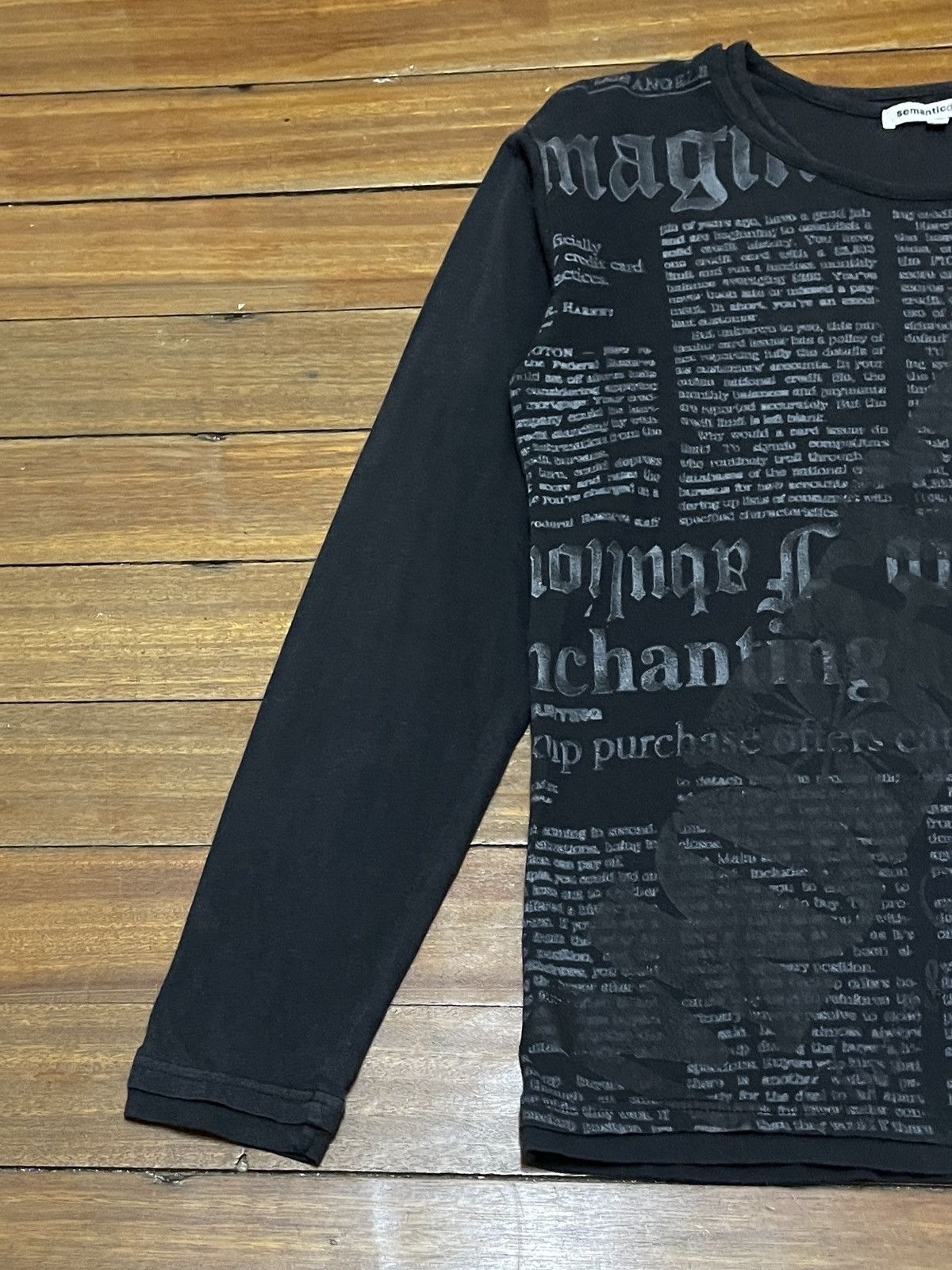 Le Grande Bleu (L.G.B.) Rare Vintage Japanese Brand Semantic Design T-shirt 1990s Size US M / EU 48-50 / 2 - 5 Thumbnail