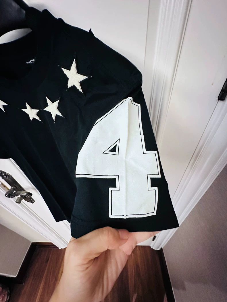 Givenchy Givenchy Star short-sleeved T-shirt, S size, black classic Size US S / EU 44-46 / 1 - 5 Thumbnail