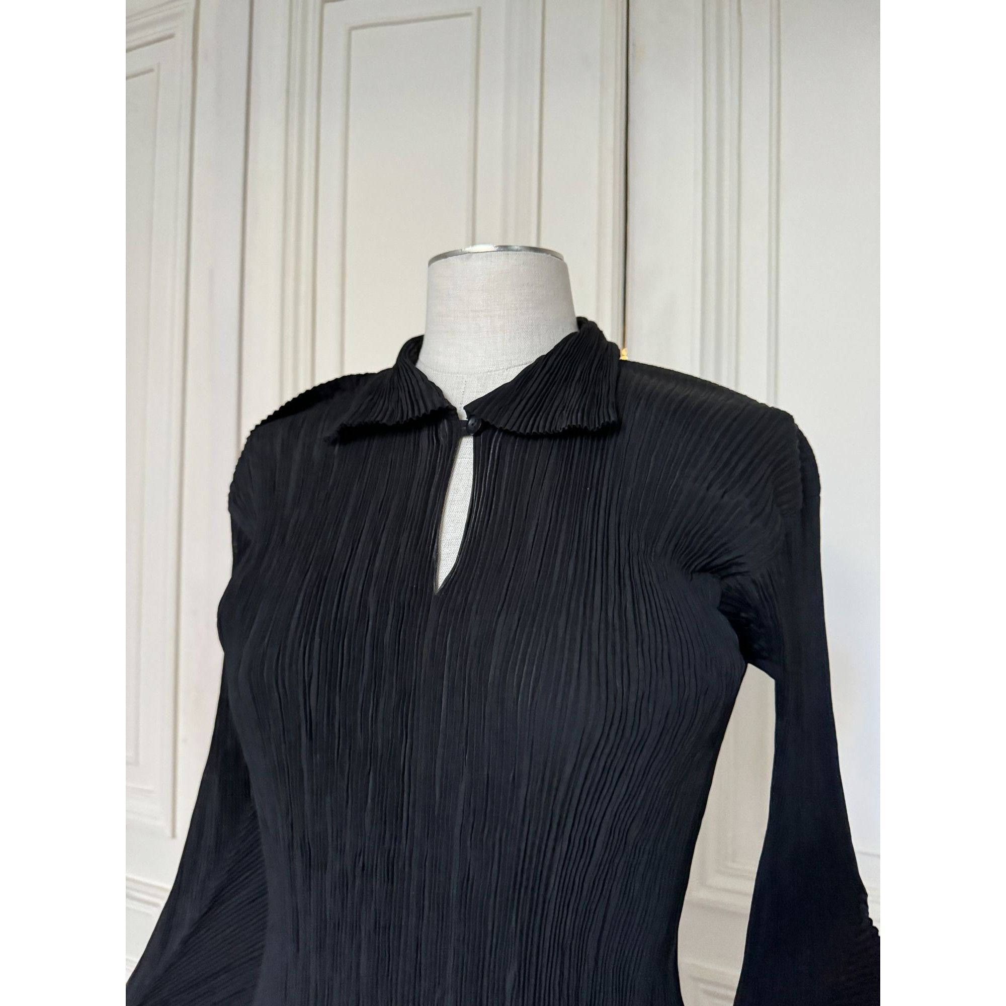 Issey Miyake Vintage Black Pleated Blouse Size M / US 6-8 / IT 42-44 - 3 Thumbnail