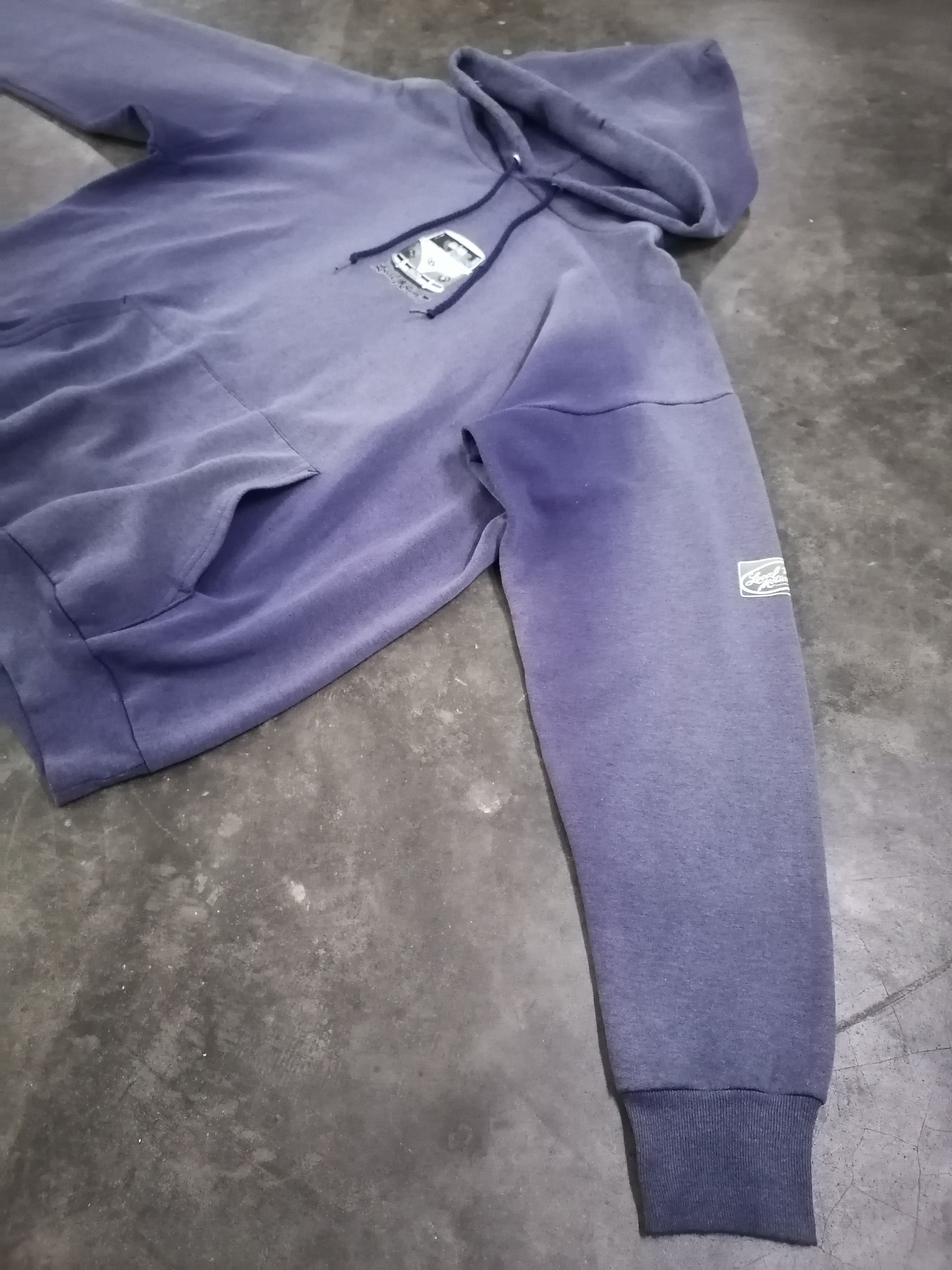 Vintage Trashed Faded Vintage Local Motion Hawaii Surfing Hoodies Size US L / EU 52-54 / 3 - 4 Thumbnail