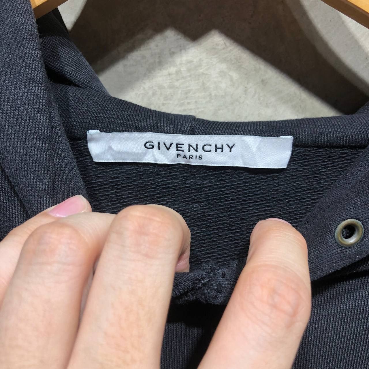 Givenchy Givenchy World tour distressed pull over hoodie Size US L / EU 52-54 / 3 - 6 Thumbnail