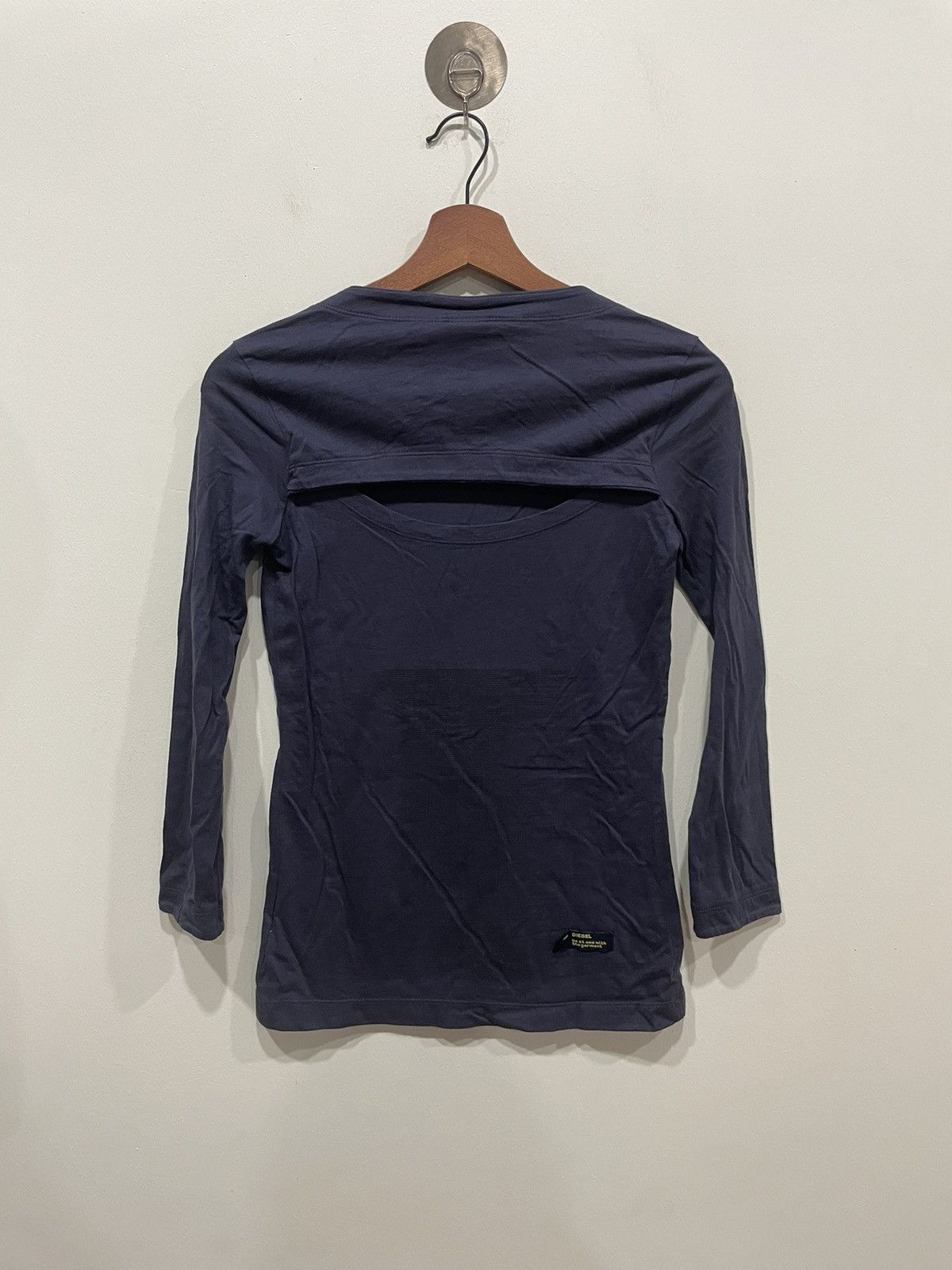 Diesel Back Cut Out Details