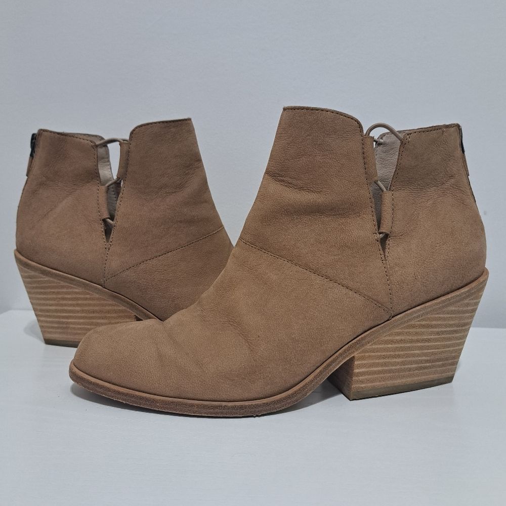 Eileen Fisher Eileen Fisher Tote Chic Ankle Boots Stacked Heel Size 8.5 Earth Tumbled Nubuck Size US 8.5 / IT 38.5 - 12 Thumbnail