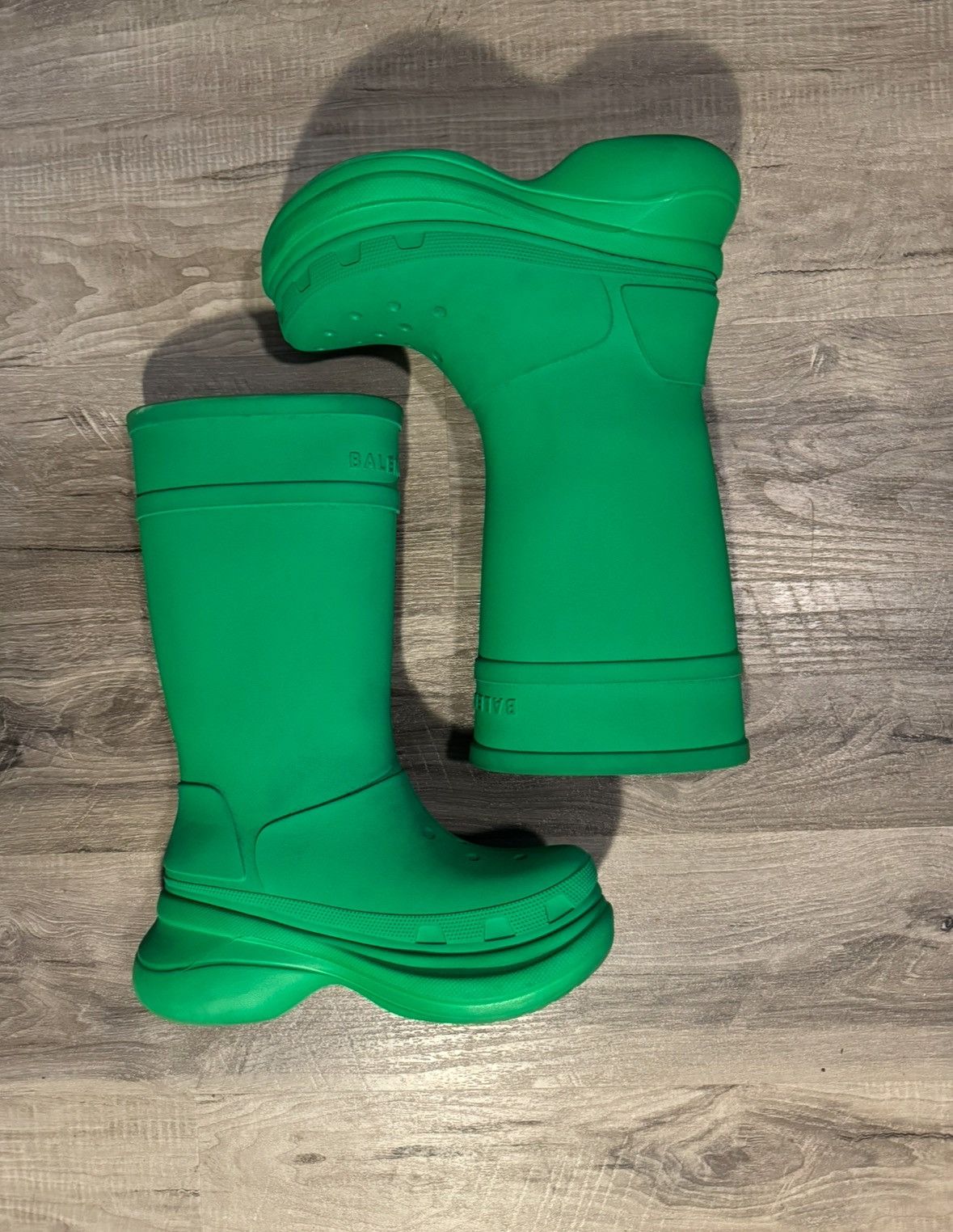 Balenciaga Balenciaga x Crocs green boots Size US 9.5 / EU 42-43 - 1 Thumbnail