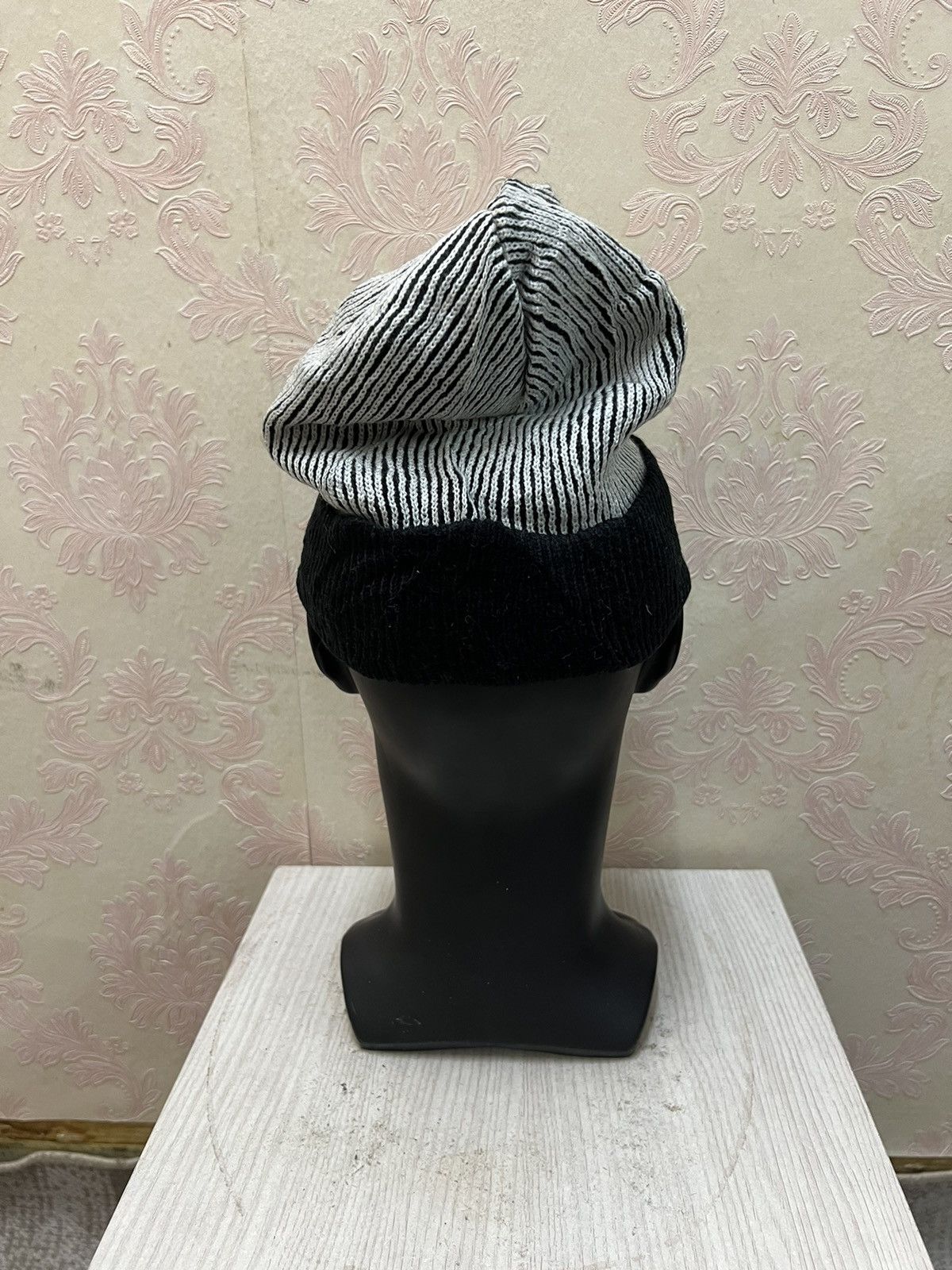Nike Vintage Nike Swoosh Beanie Hats Size ONE SIZE - 5 Thumbnail