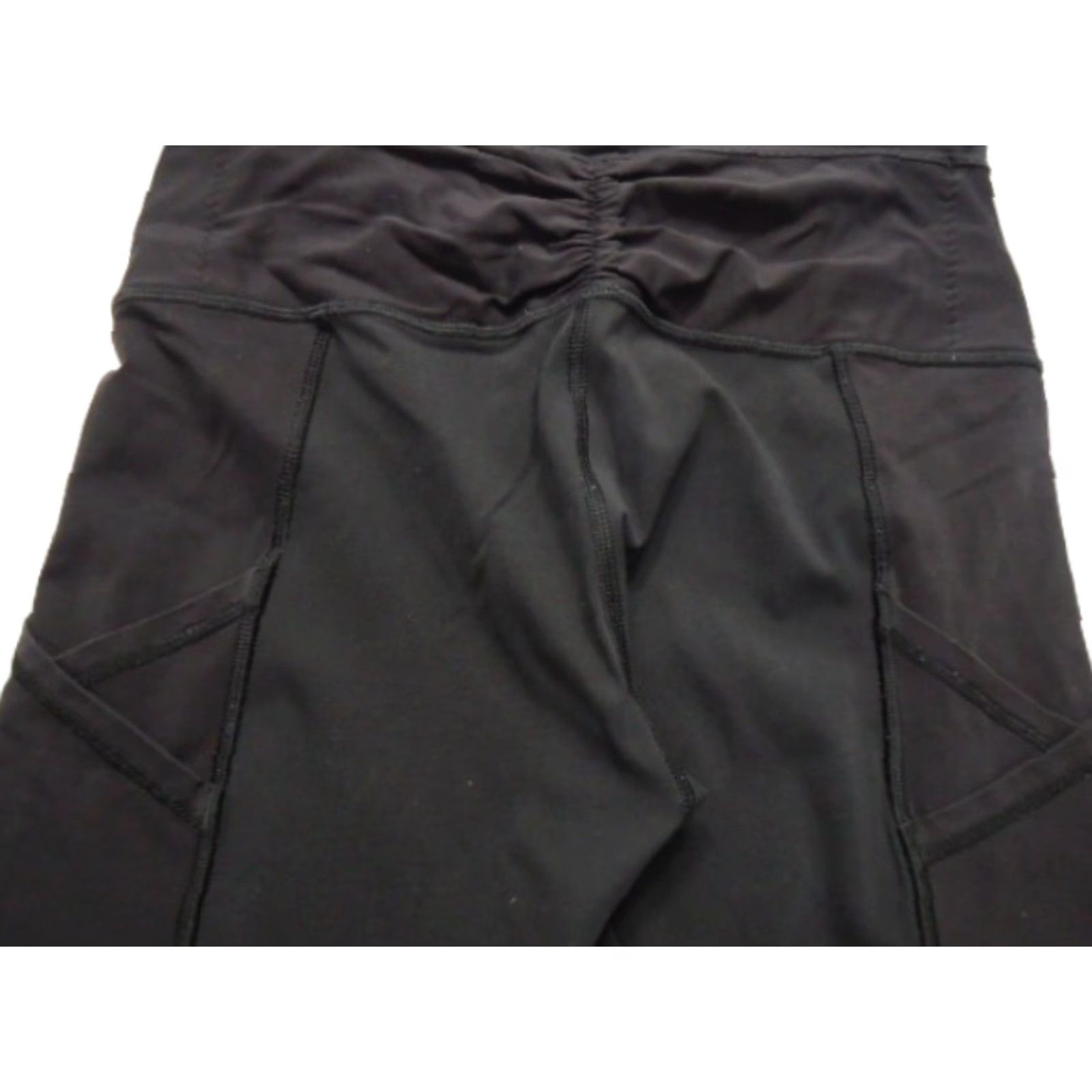 Lululemon Lululemon Women Shorts 6 Black Poly Blend Pull On Activewear Capri Leggings Size 27" / US 4 / IT 40 - 5 Thumbnail