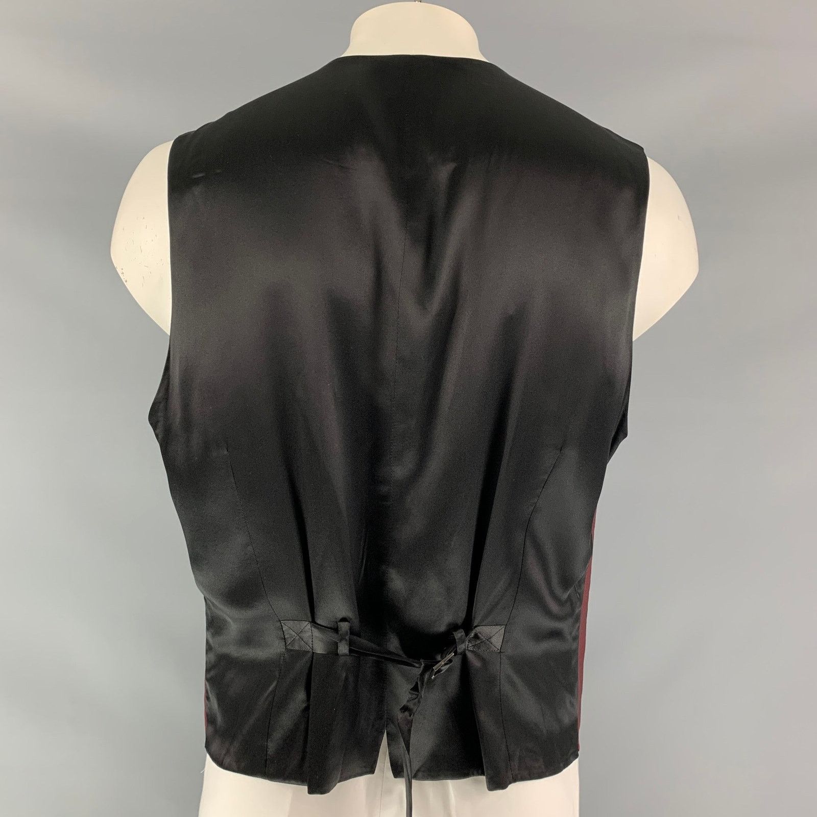 Dolce & Gabbana Size 48 Solid Wool Mohair & Silk Buttoned Vest Size 48R - 3 Thumbnail