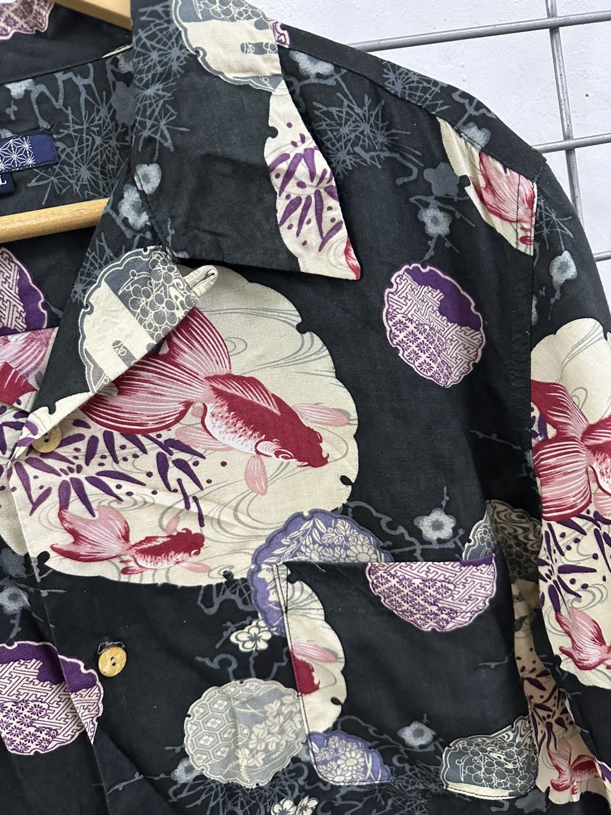Beauty Beast × Japanese Brand Rare Beautiful North Zone Fish Koi Sukajan Design Silk Shirt Size US L / EU 52-54 / 3 - 4 Thumbnail